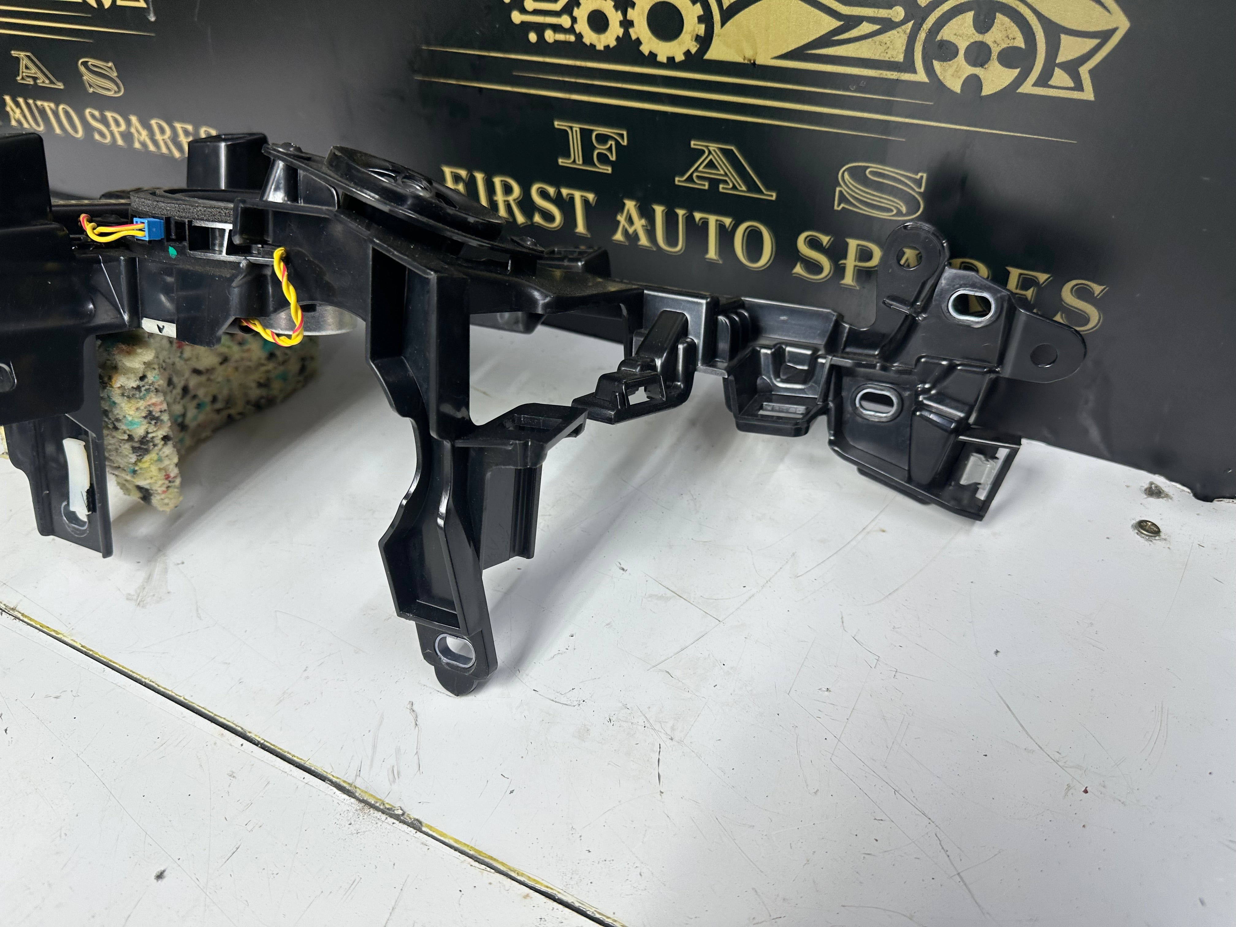 BMW 4 Series F36 Rear Stand Trunk Left Side (51477309529)