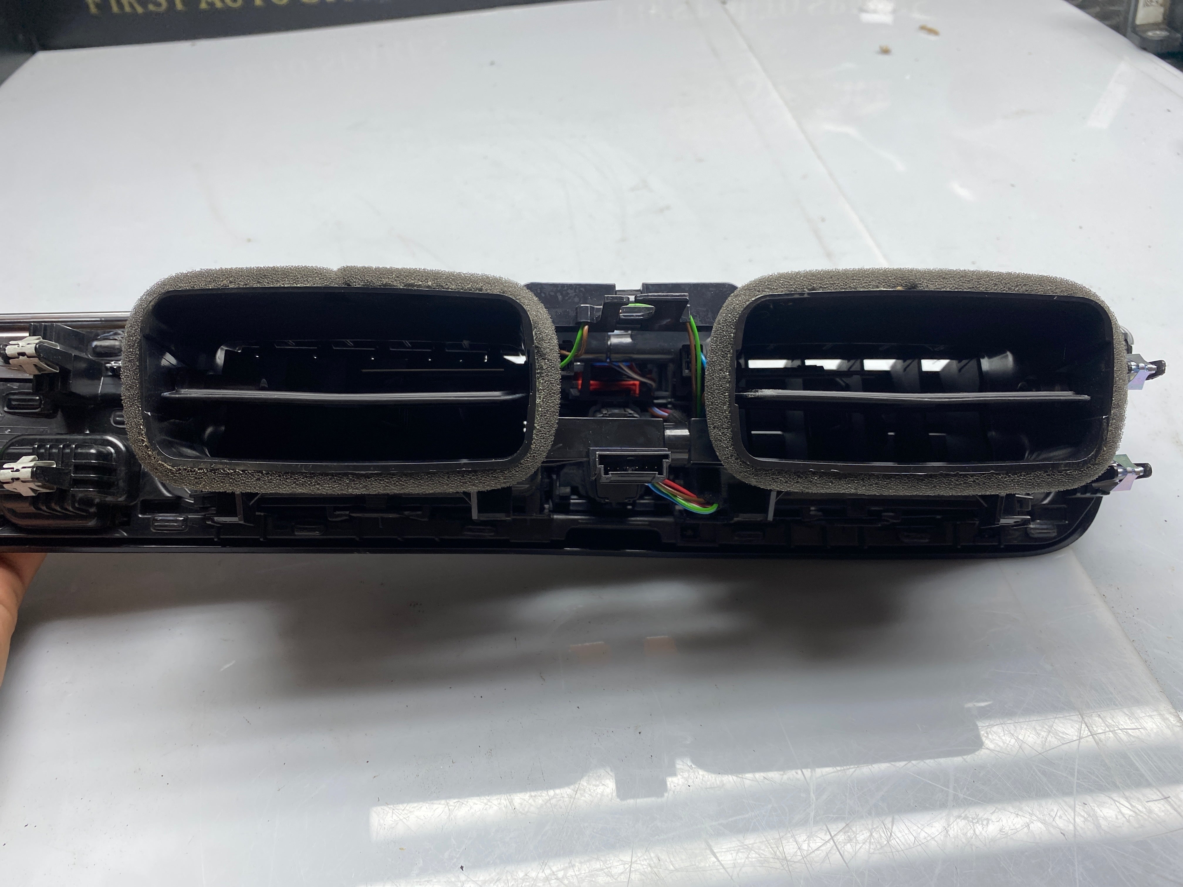 BMW 3 Series F30 Dashboard Air Vent 2016 (9347436)