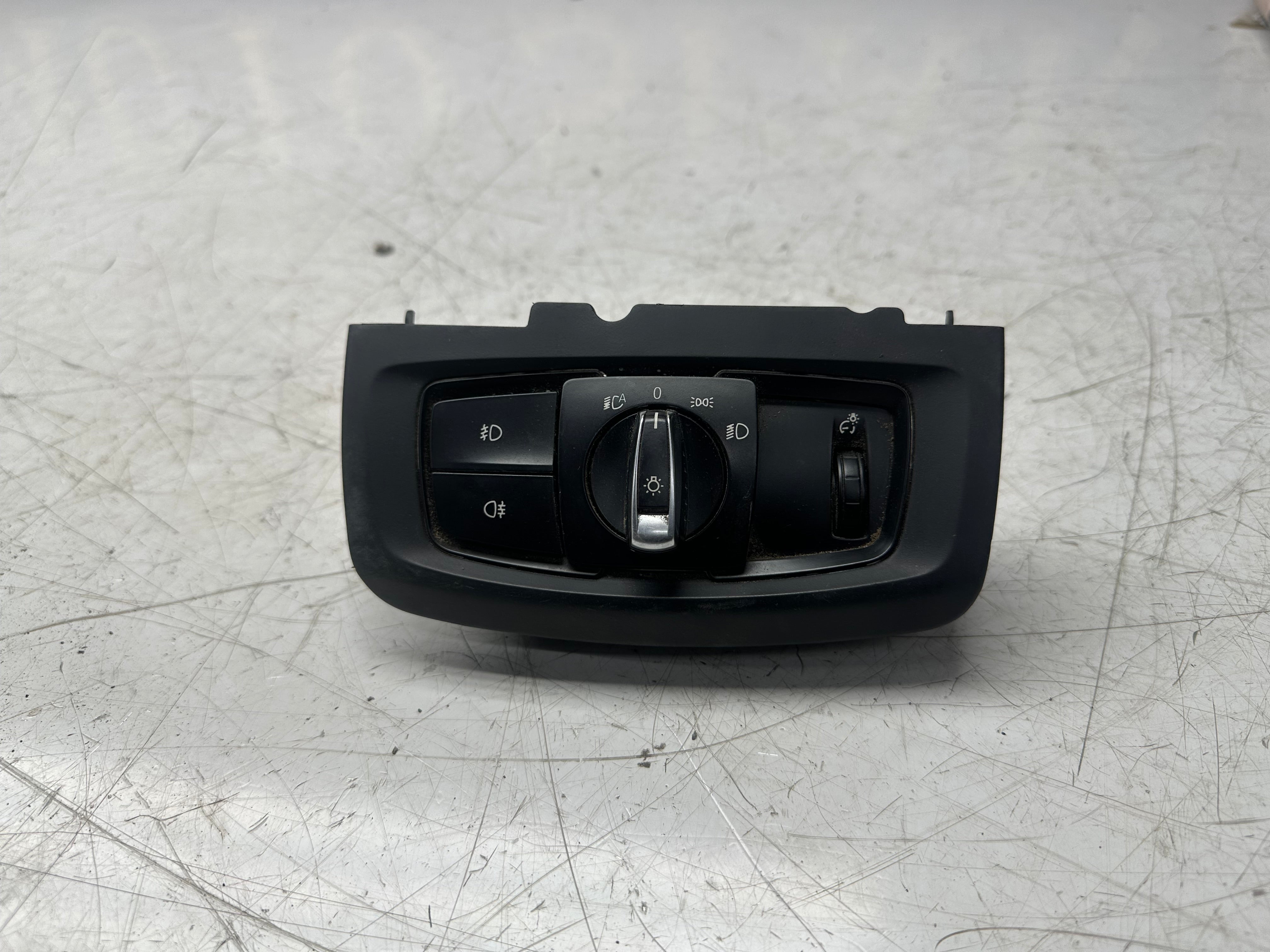 BMW X5 F15 xDrive X6 F16 Fog Light Control Switch Panel (9311727)