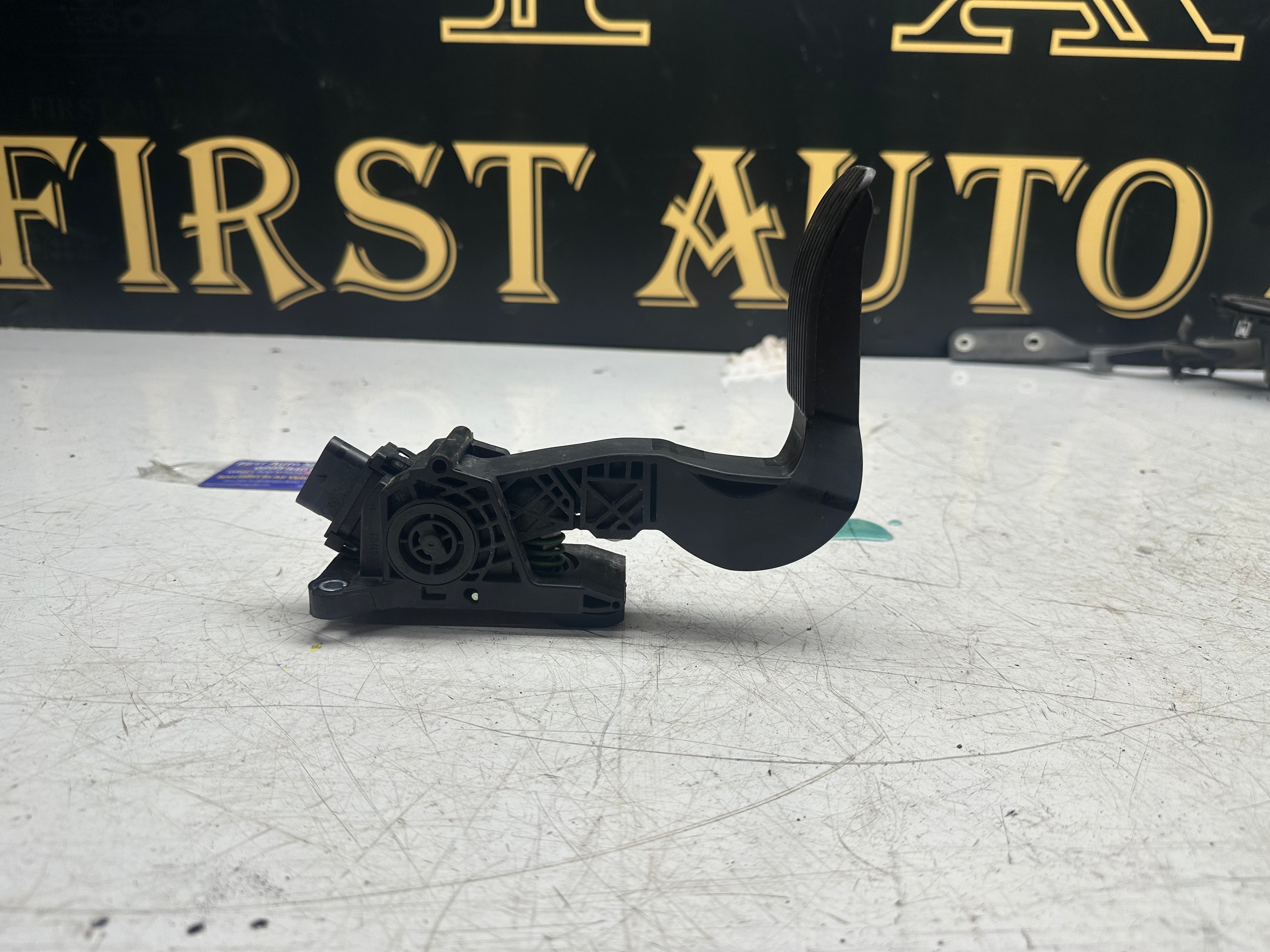 Mercedes-Benz Sprinter Throttle Accelerator Pedal (A9103010200)