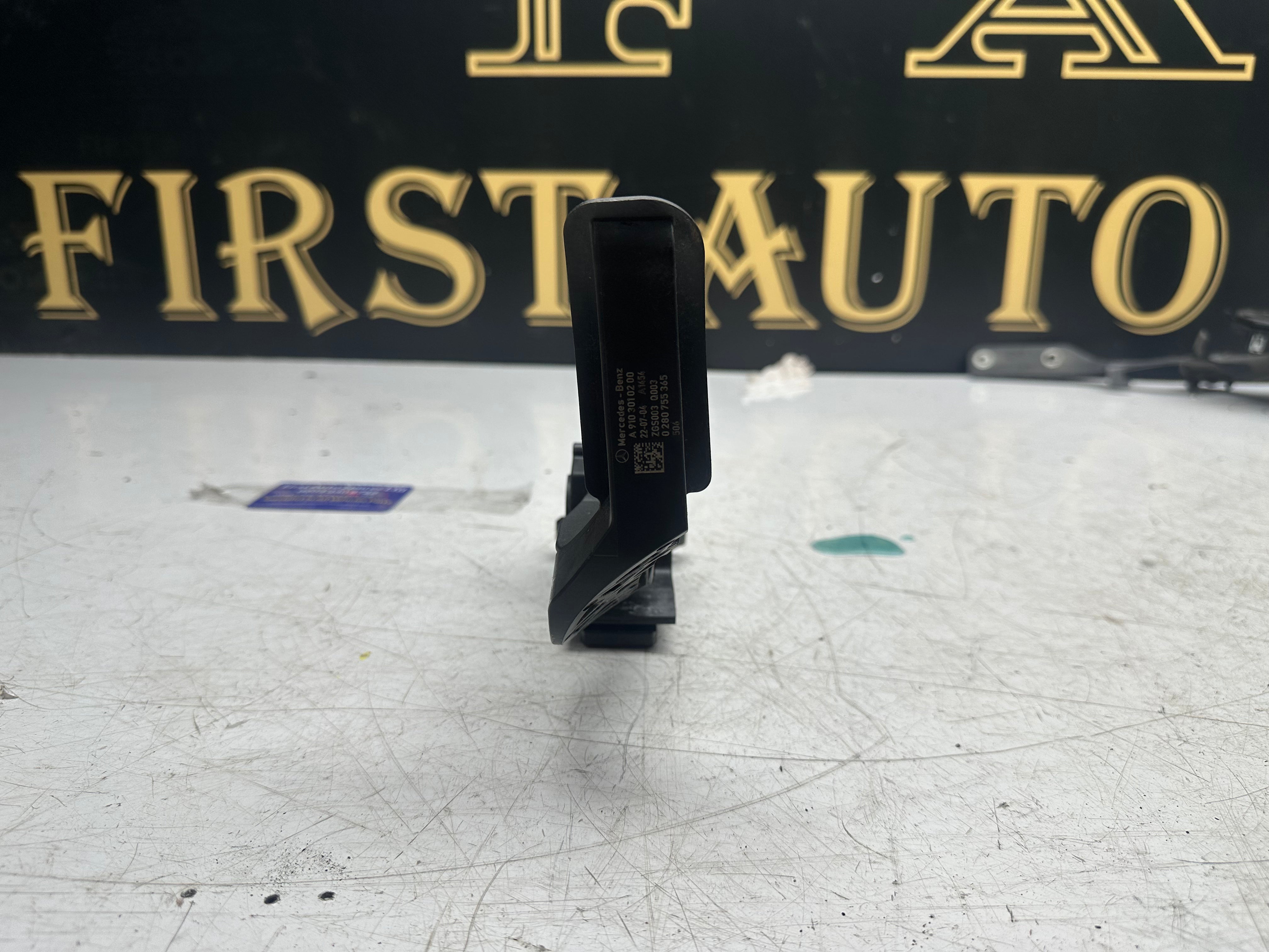 Mercedes-Benz Sprinter Throttle Accelerator Pedal (A9103010200)