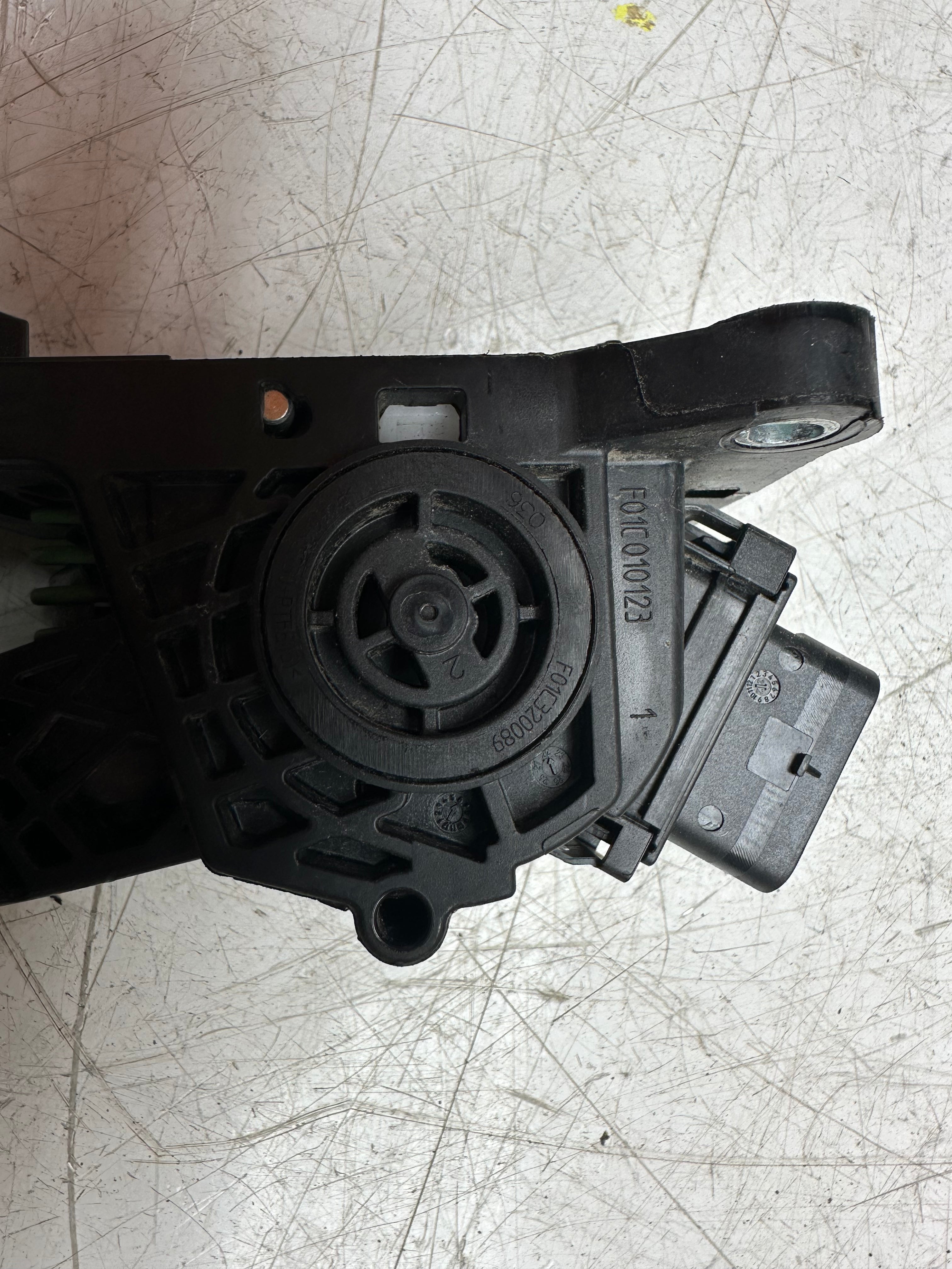 Mercedes-Benz Sprinter Throttle Accelerator Pedal (A9103010200)