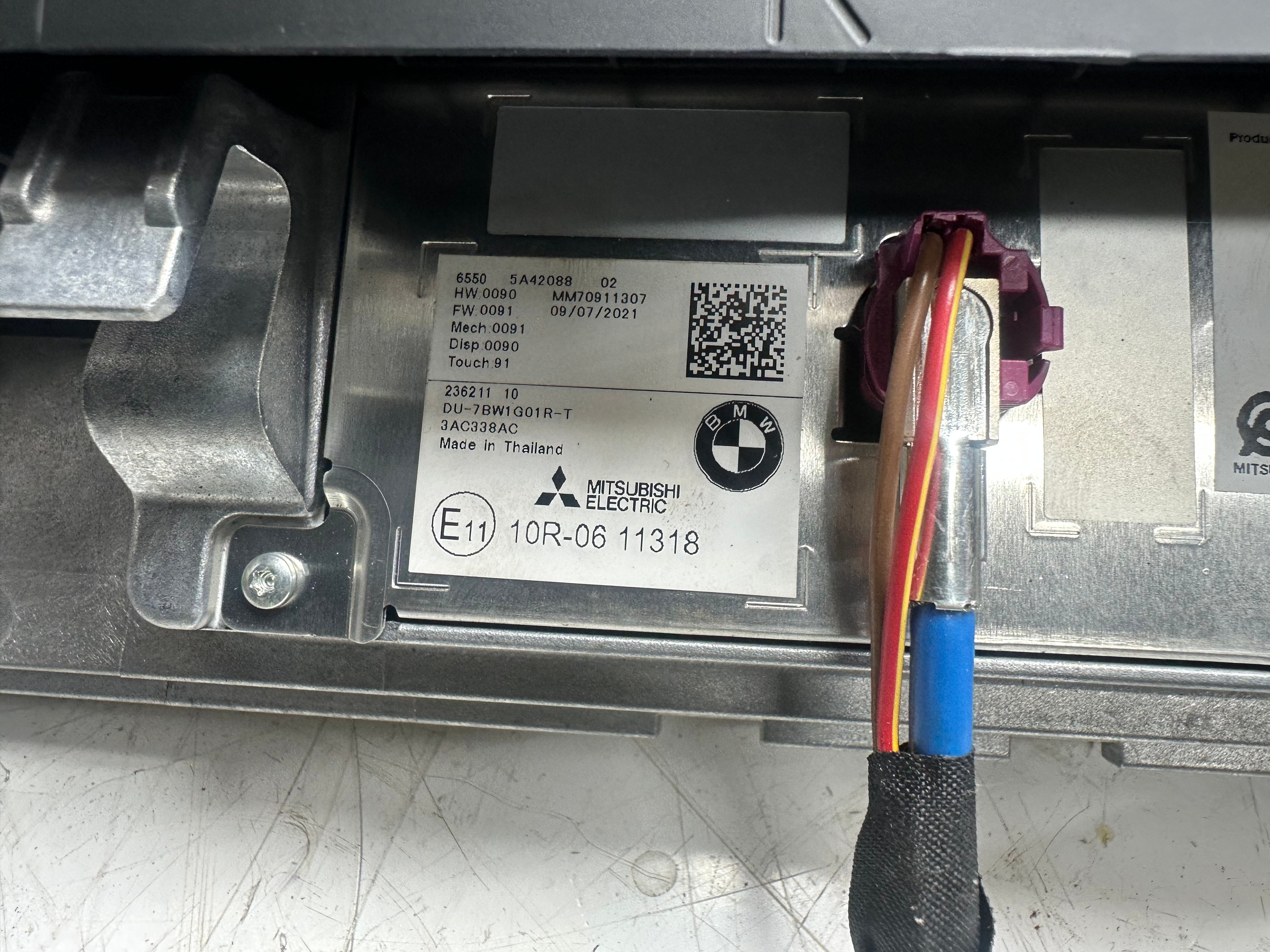 BMW X3 G01 F97 Navigation Touch Screen Display (5A42088 02) (236211 10)