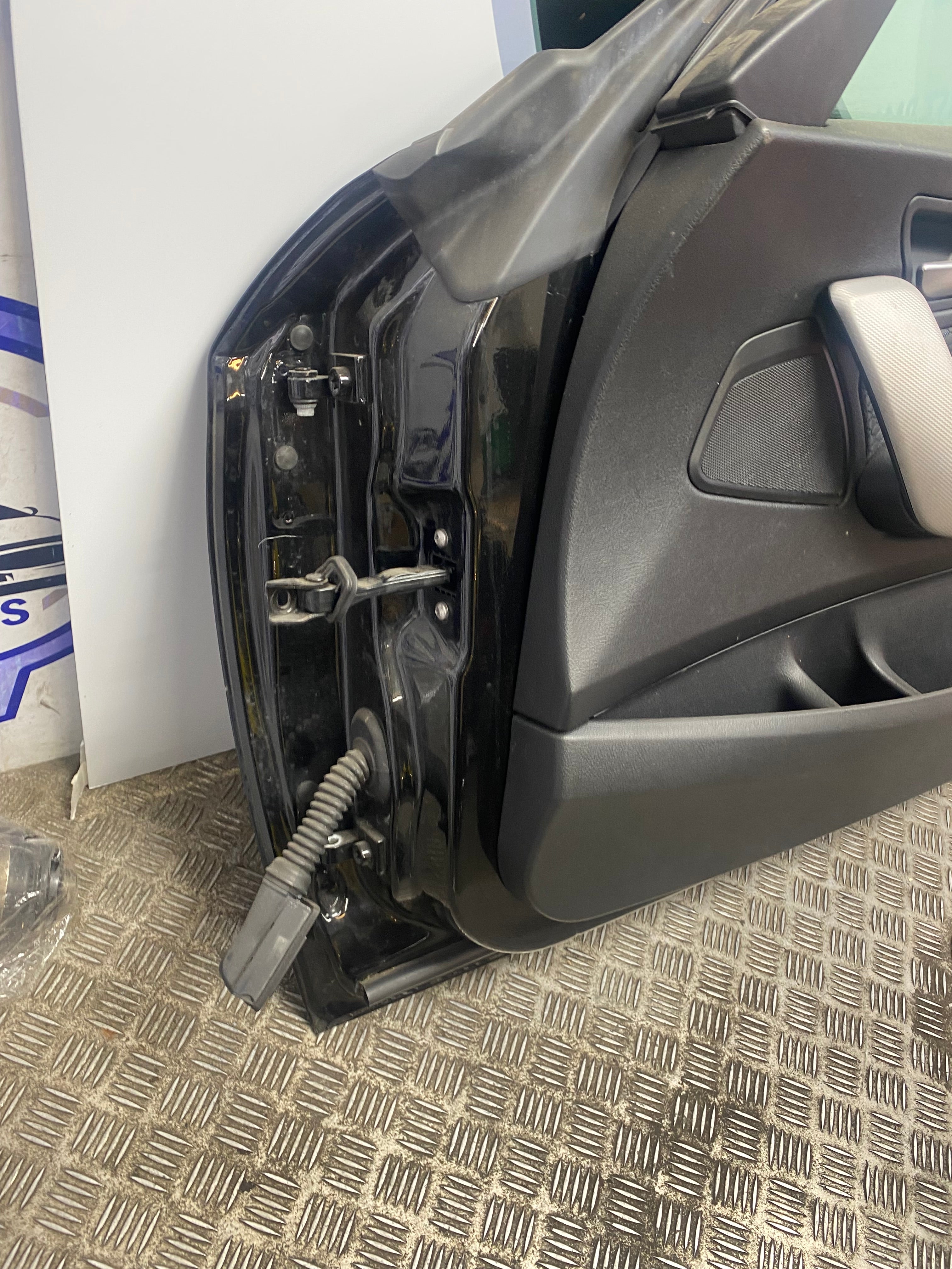 BMW 6 Series F12 / F13 Front Passenger Side Door – 2011–2018