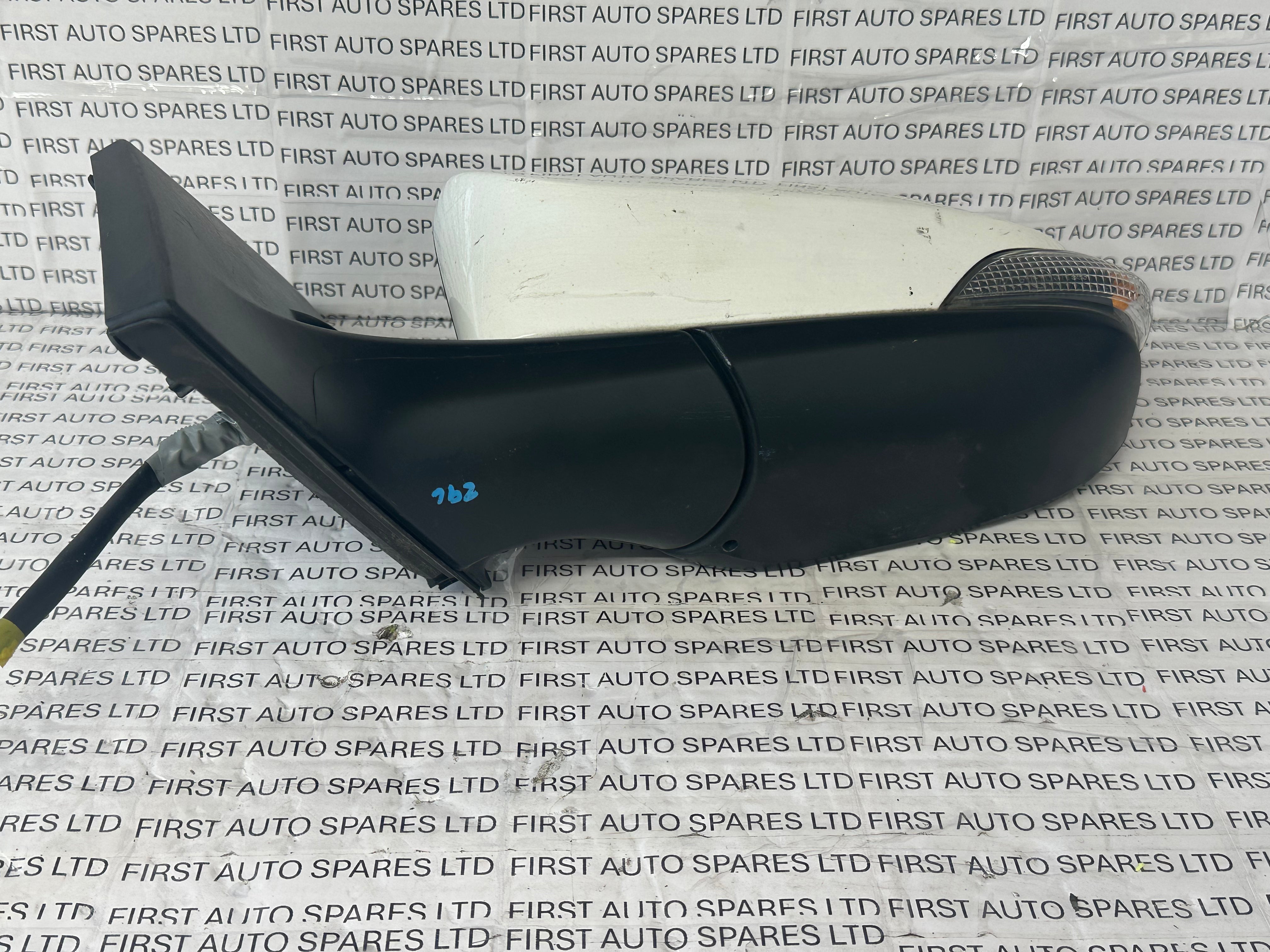 TOYOTA Auris 2017 Left Wing Mirror