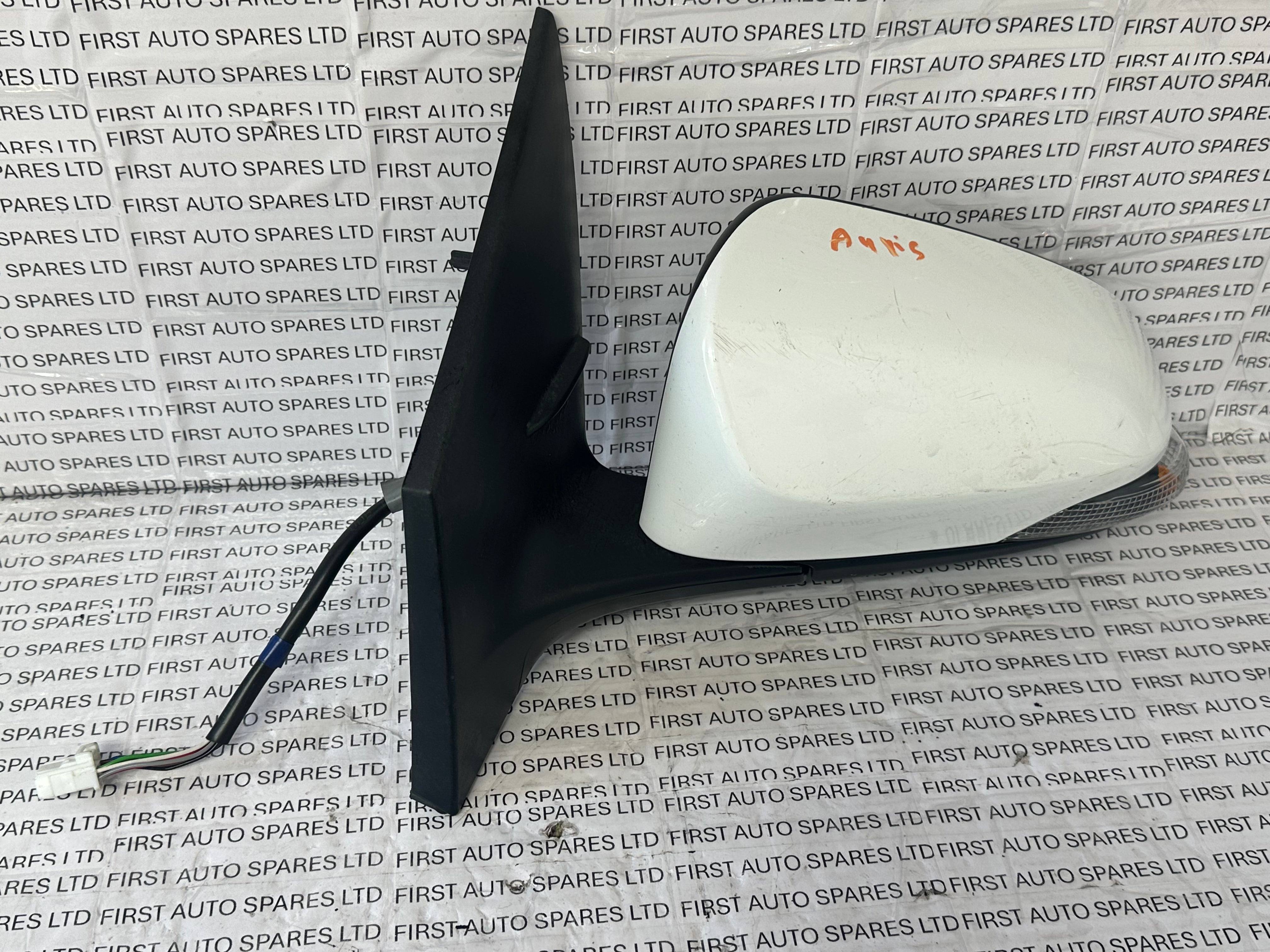 TOYOTA Auris 2016 Left Wing Mirror