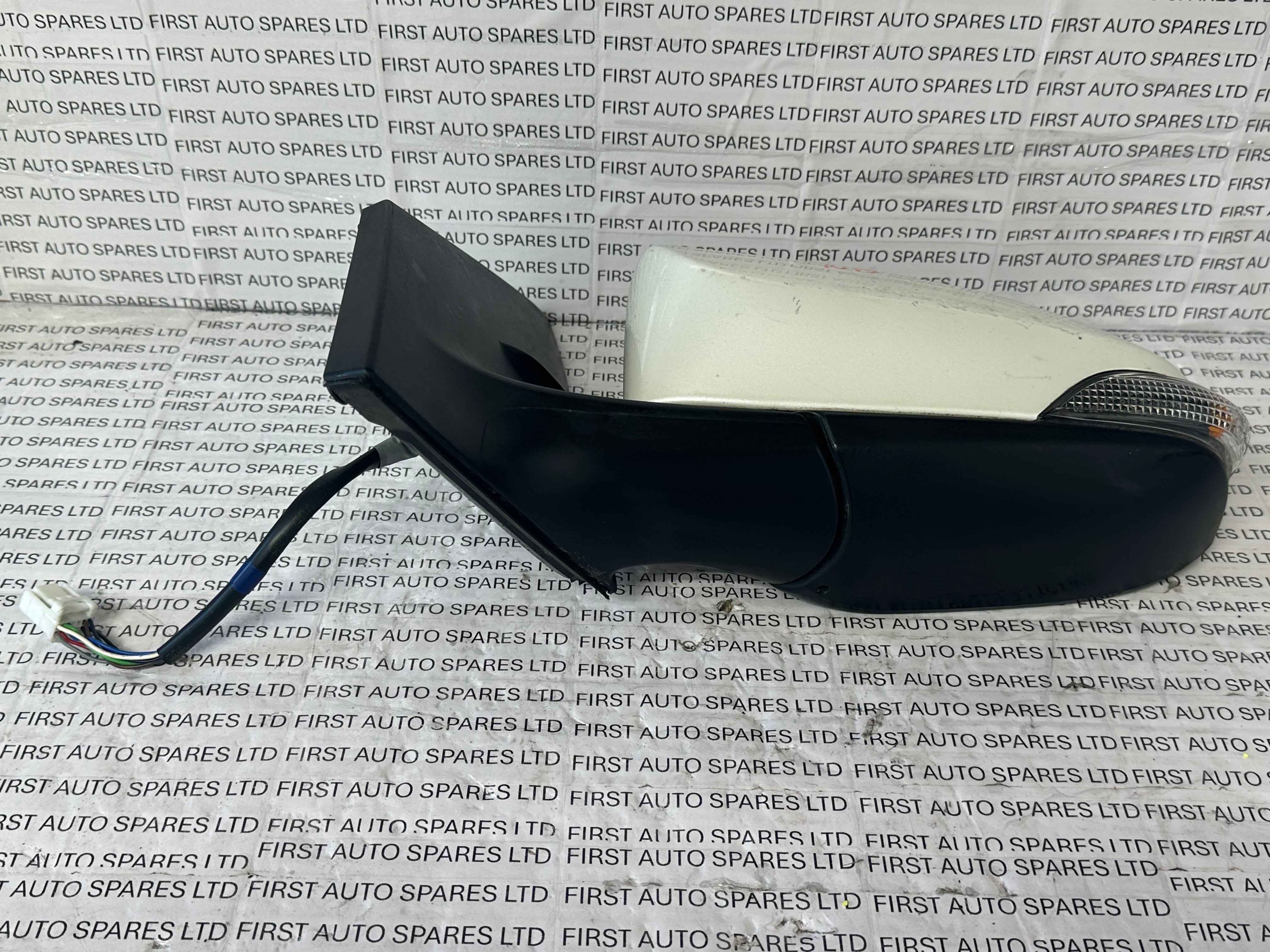 TOYOTA Auris 2015 Left Wing Mirror