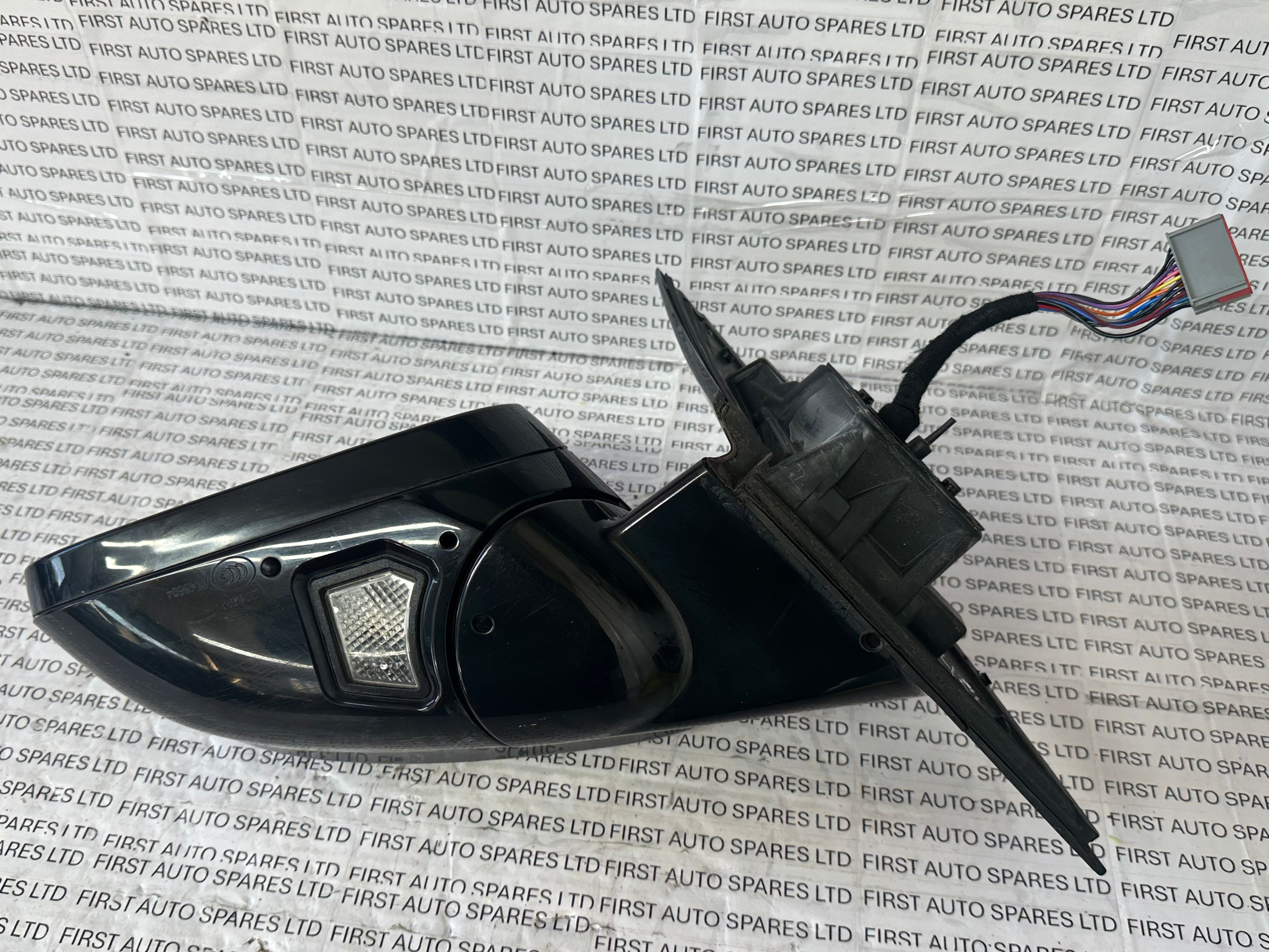 Jaguar XE 2018 Left Wing Mirror