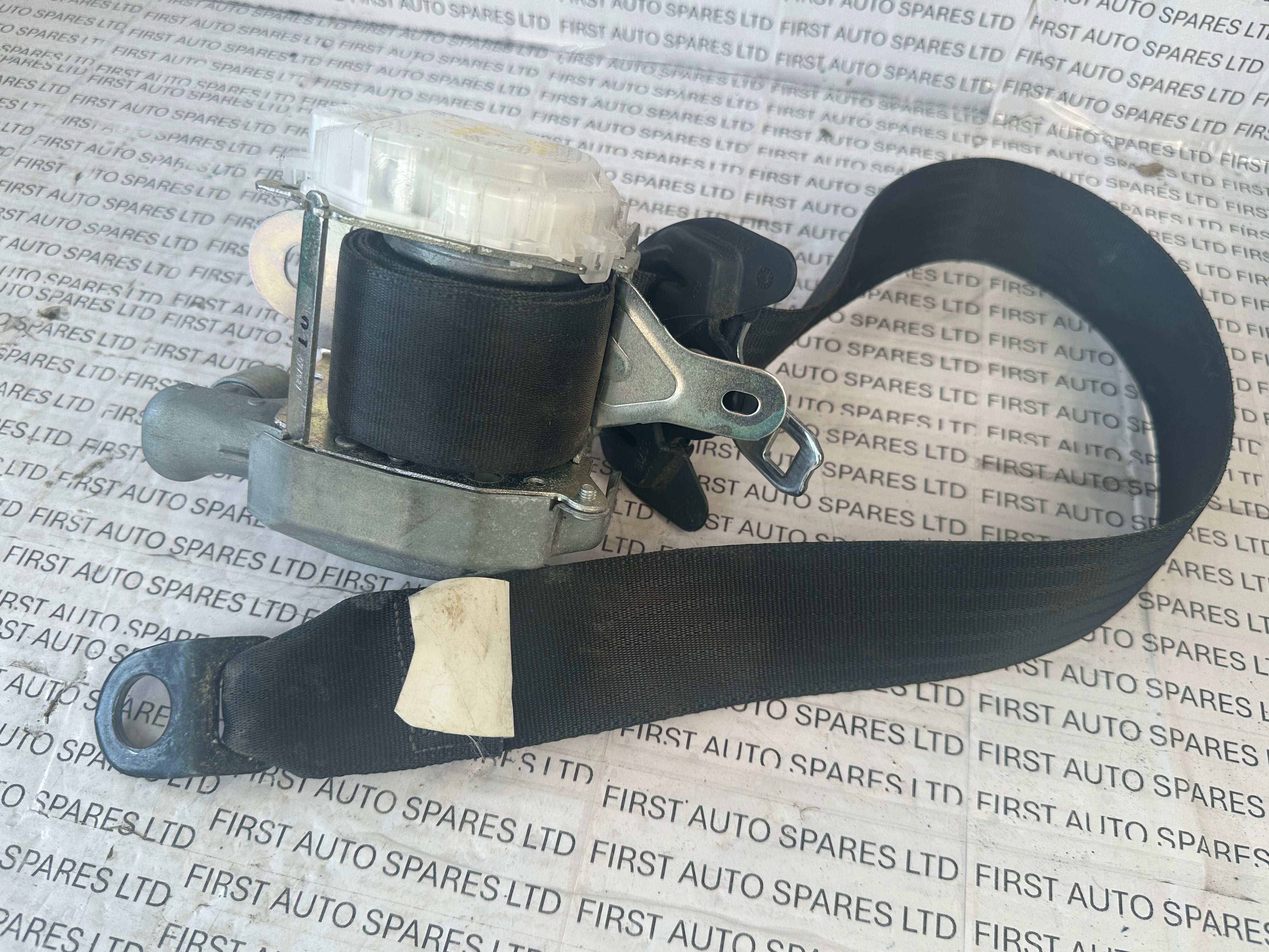 Toyota Aygo 2012 Front Right Seatbelt 7P1190-P