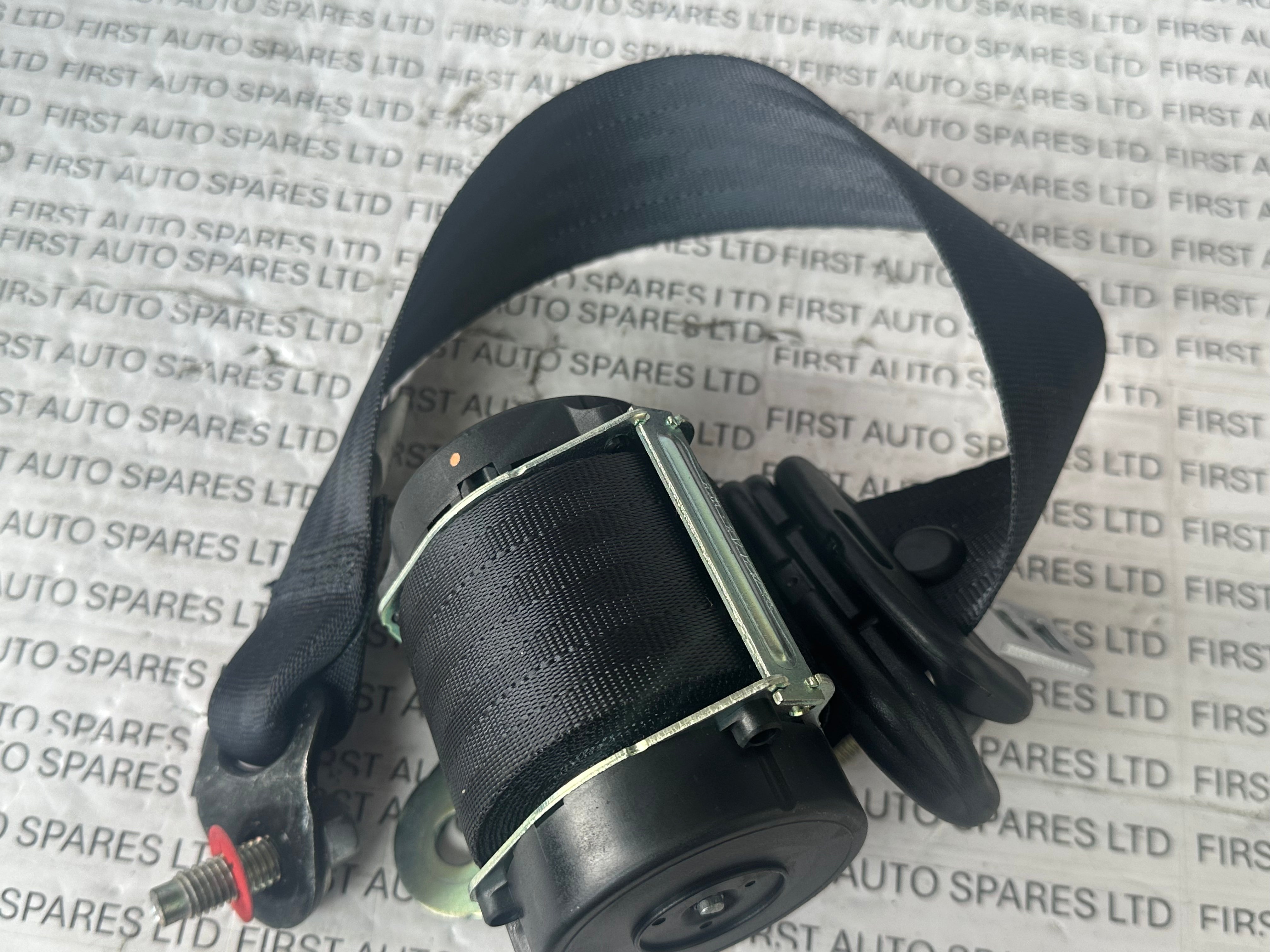 Nissan Juke 2014 Front Left Seatbelt