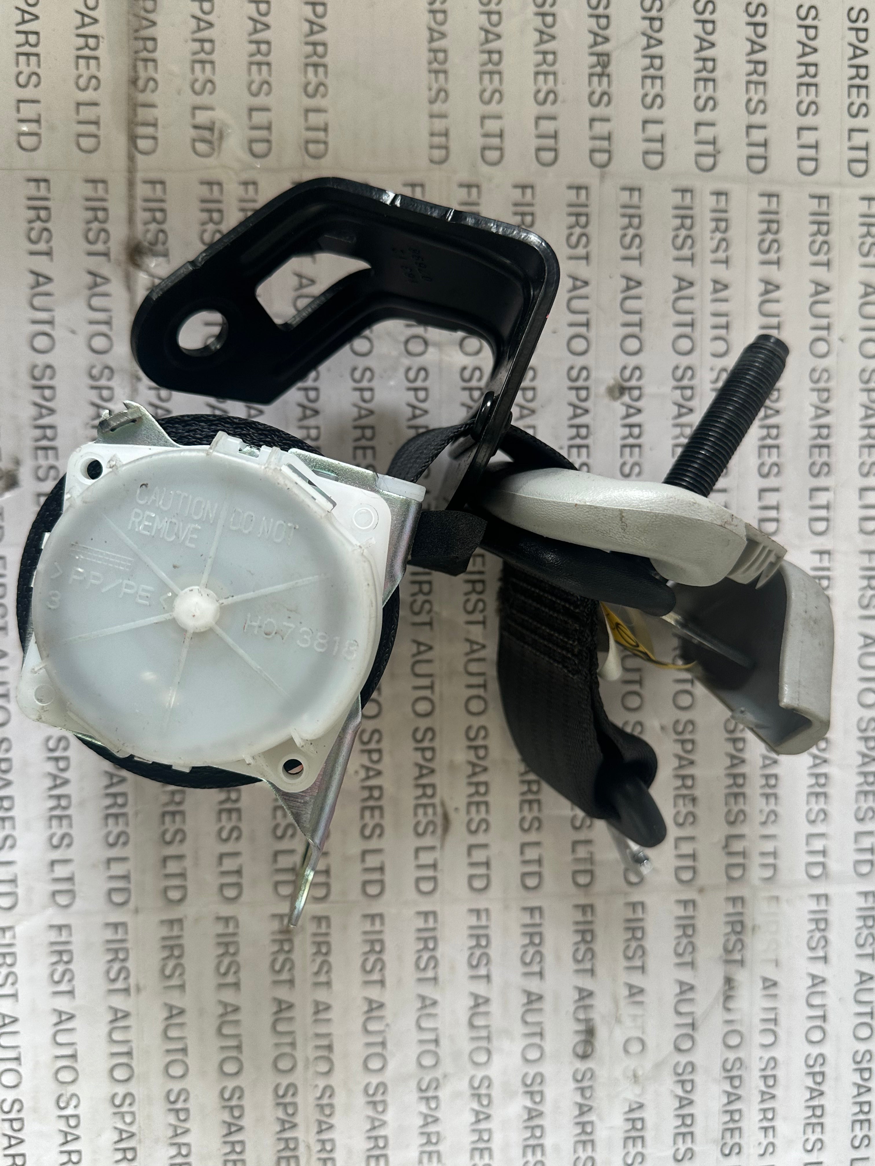 Toyota Yaris 2013 Left Rear Seat Belt