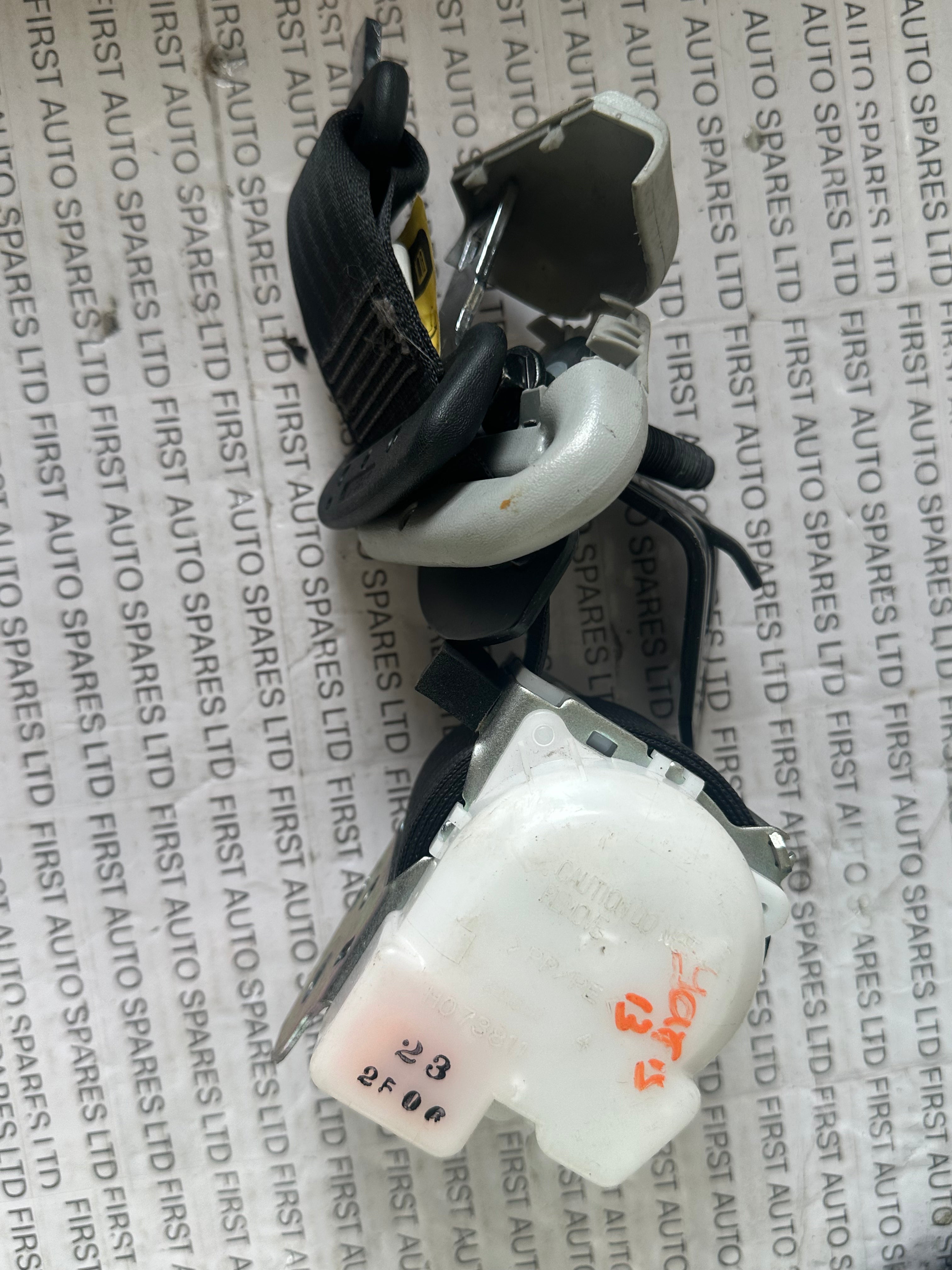 Toyota Yaris 2013 Left Rear Seat Belt