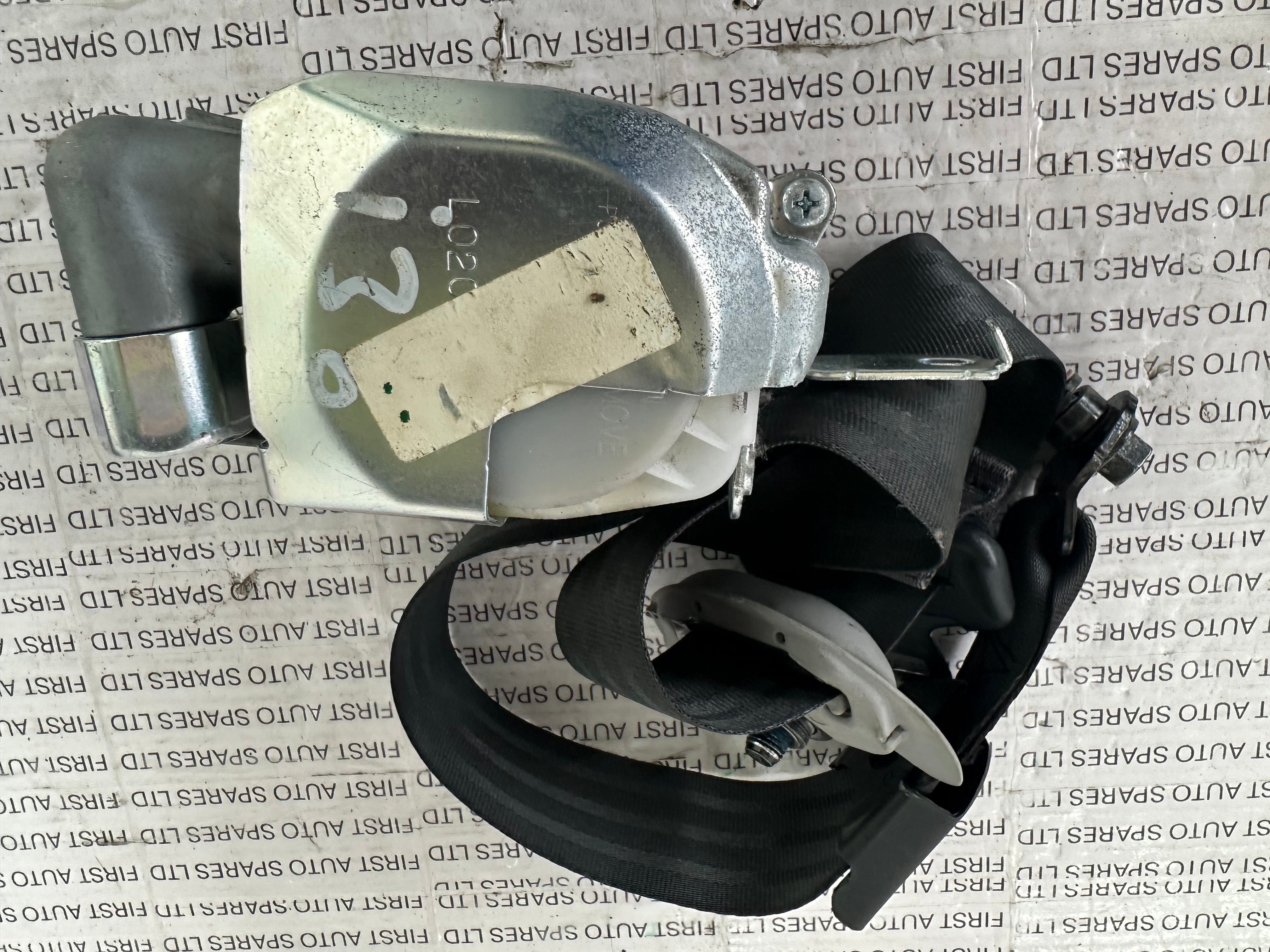 Hyundai i30 MK2 2012-2017 Front Left Seat Belt (88810A6100TX)