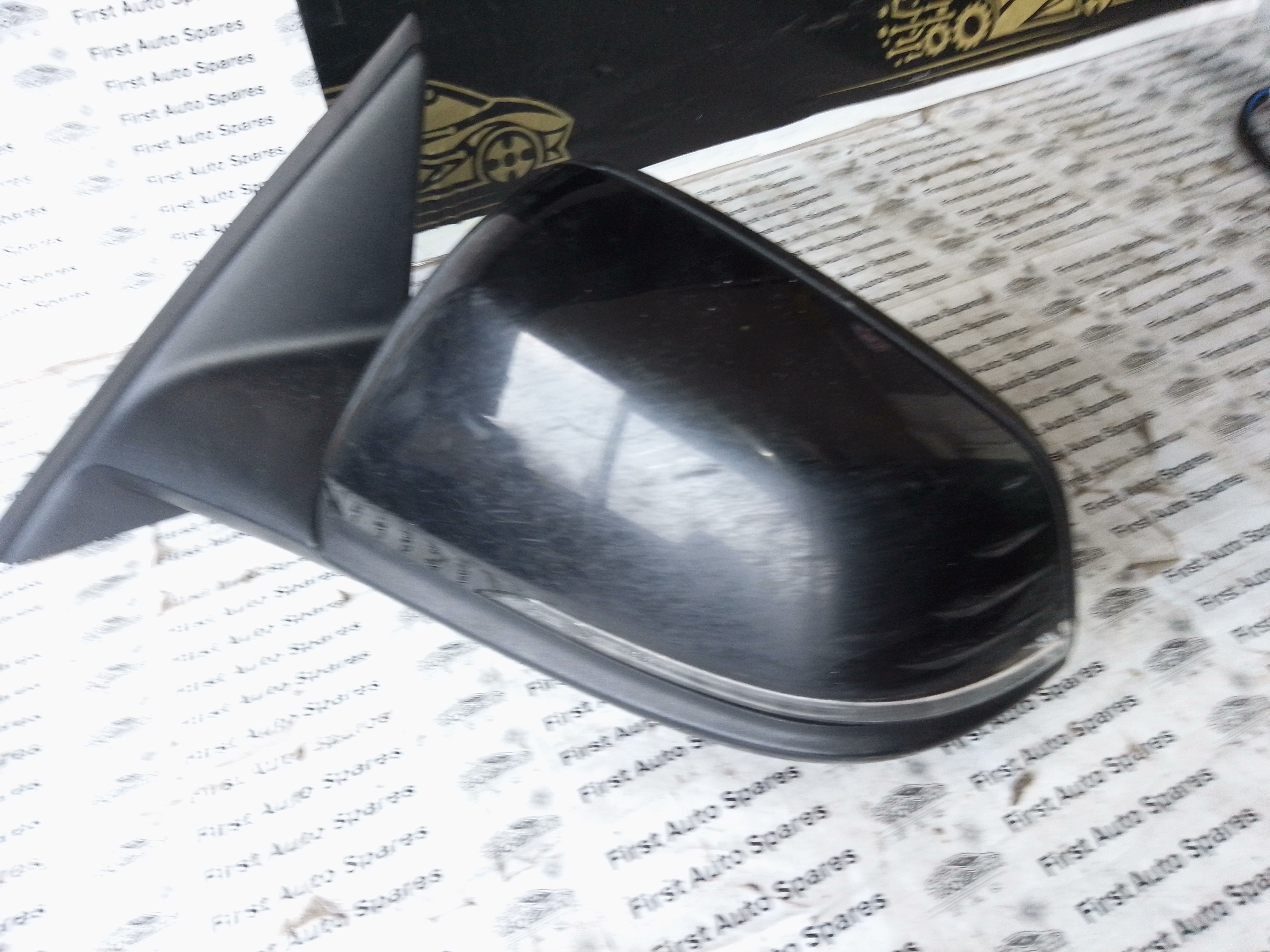 BMW 1 Series F40 Passenger Left N/S Wing Mirror 6-Pin Plug (F0192107)