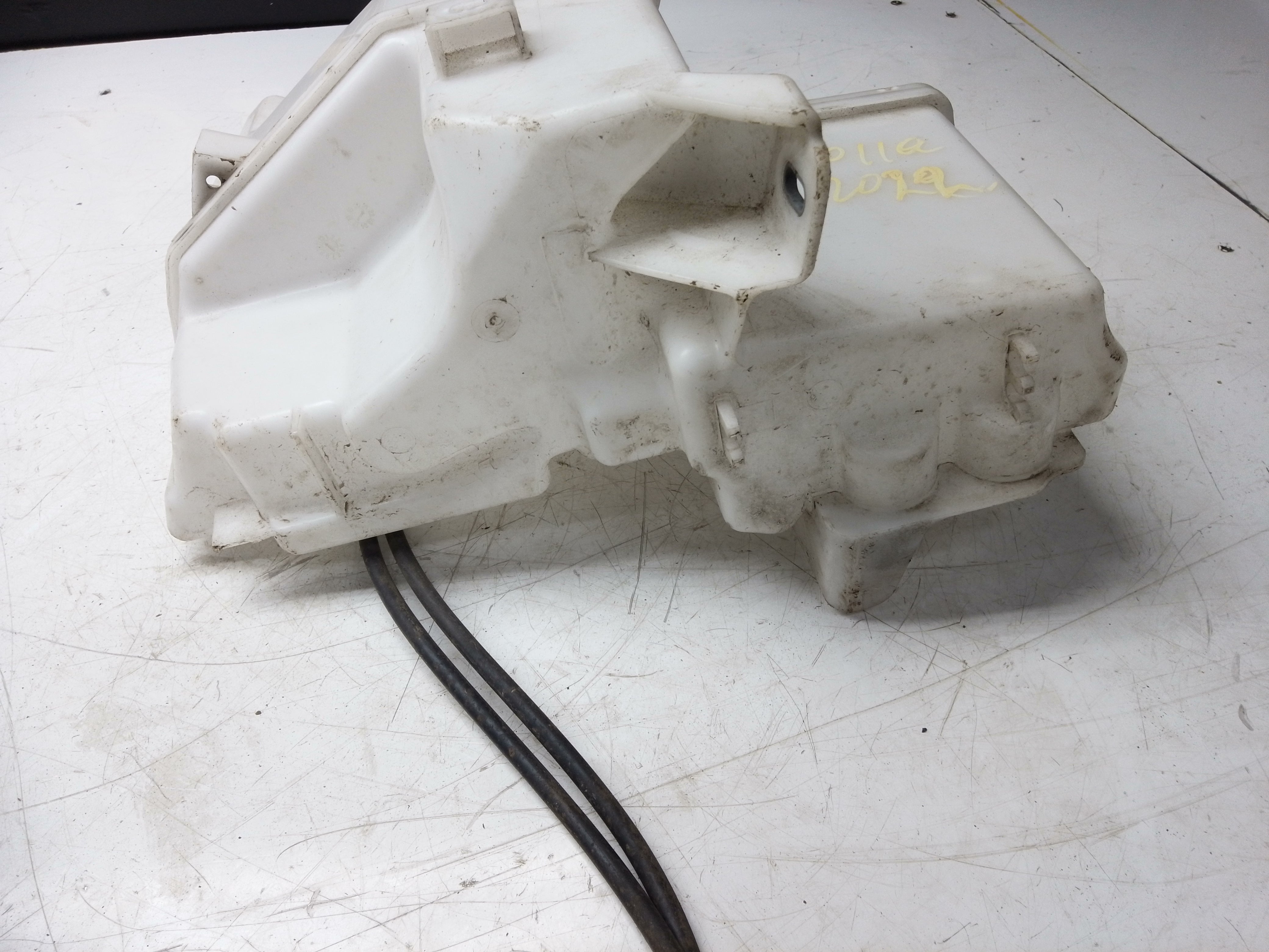 Toyota Corolla 2021 Window Washer Tank (85310-02720) (85301-02272)