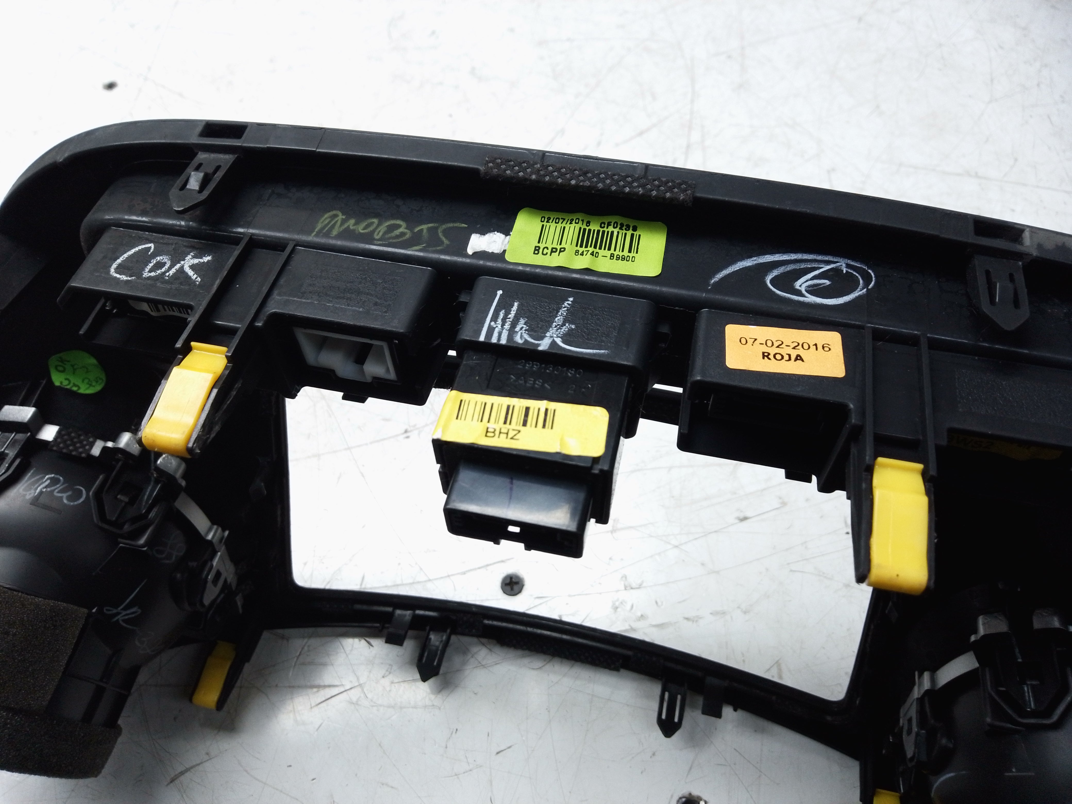 Hyundai i10 2013–2019 Heater Control Panel Trim (84740-B9900)