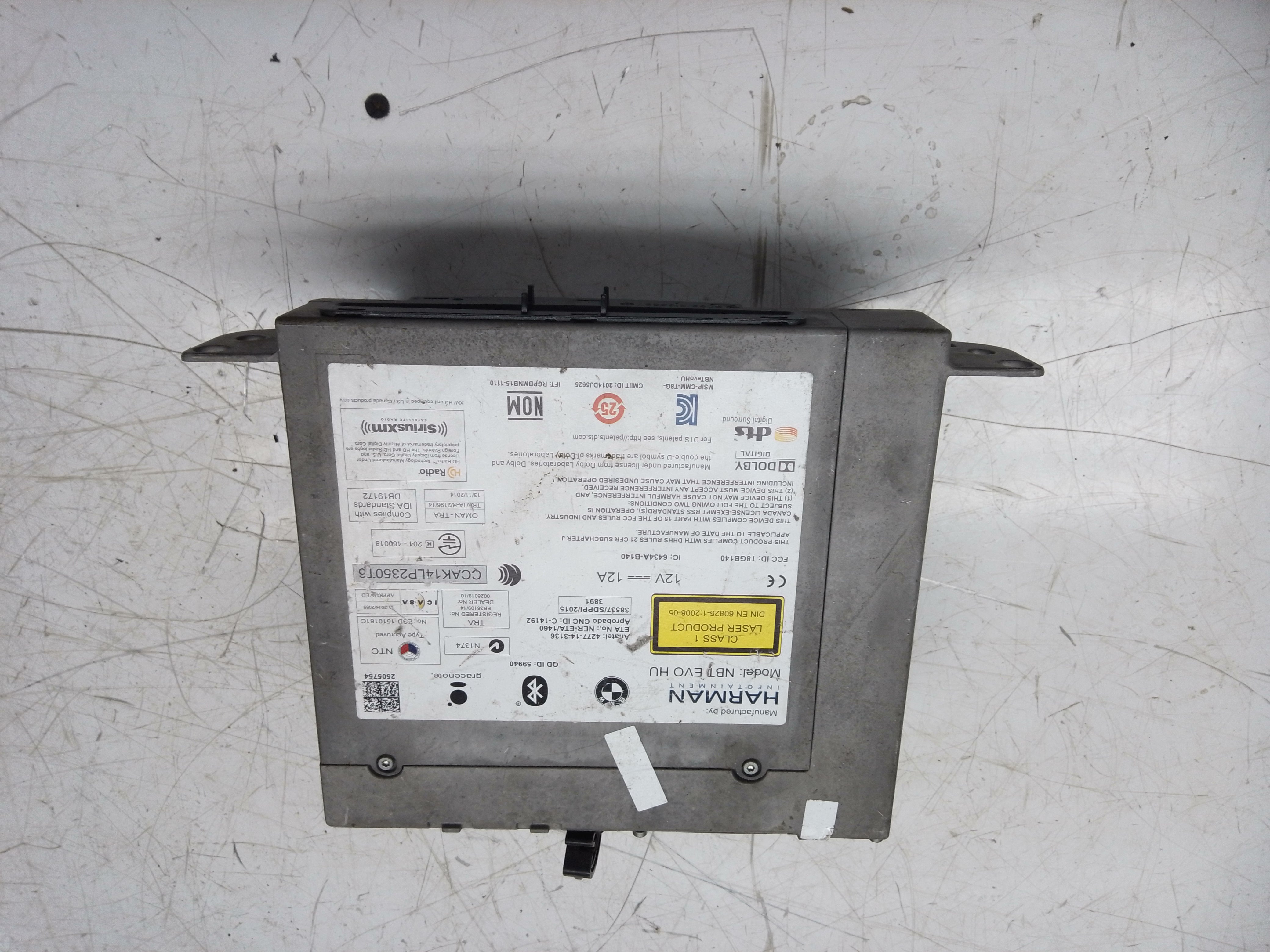 BMW 3 F30 F35 F31 2013 Radio CD GPS Player Head Unit (6822066-01)