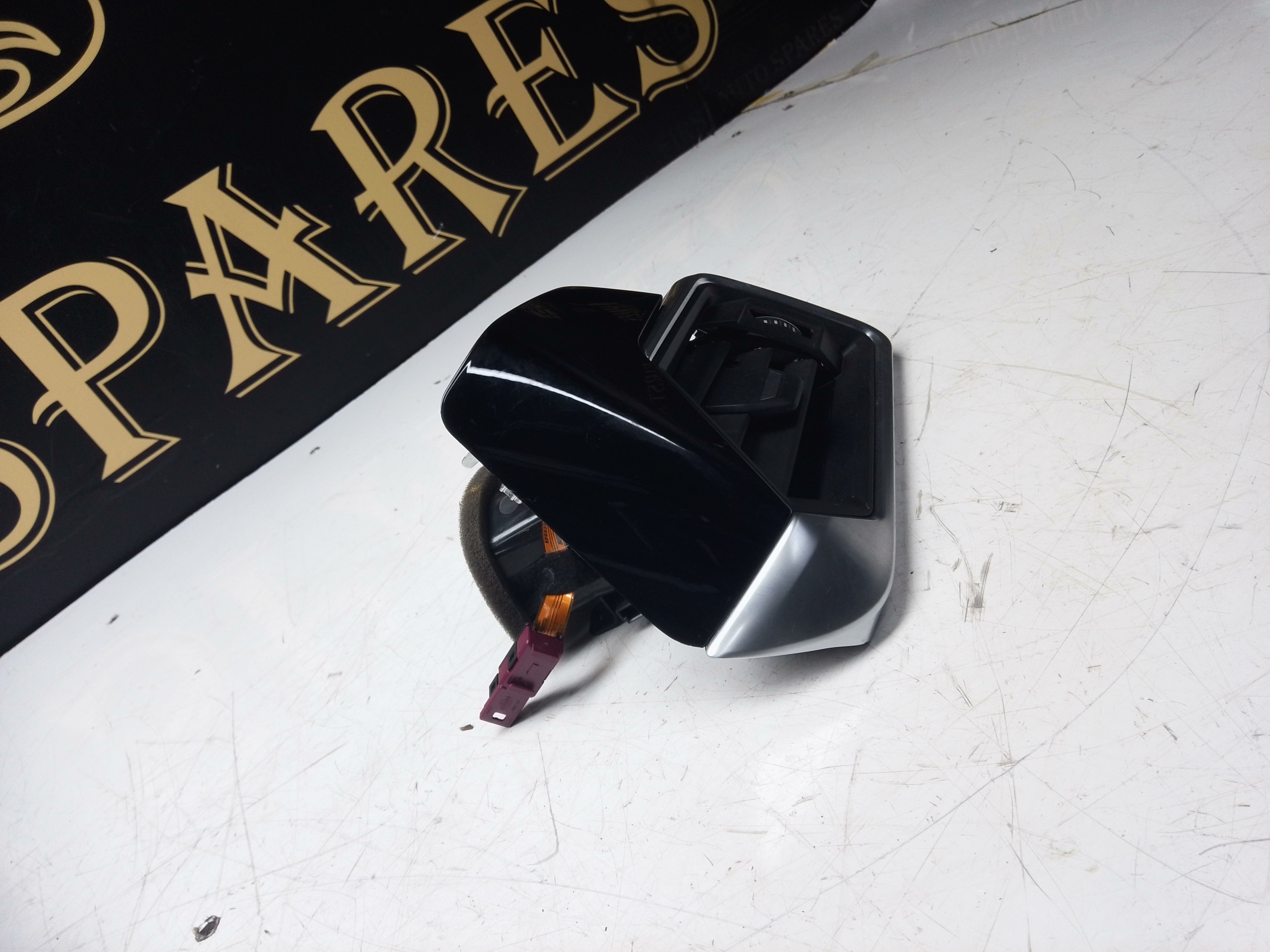 BMW 3 Series G20 G21 2020 Dashboard Air Vent Grill – Right Driver Side (6848619)