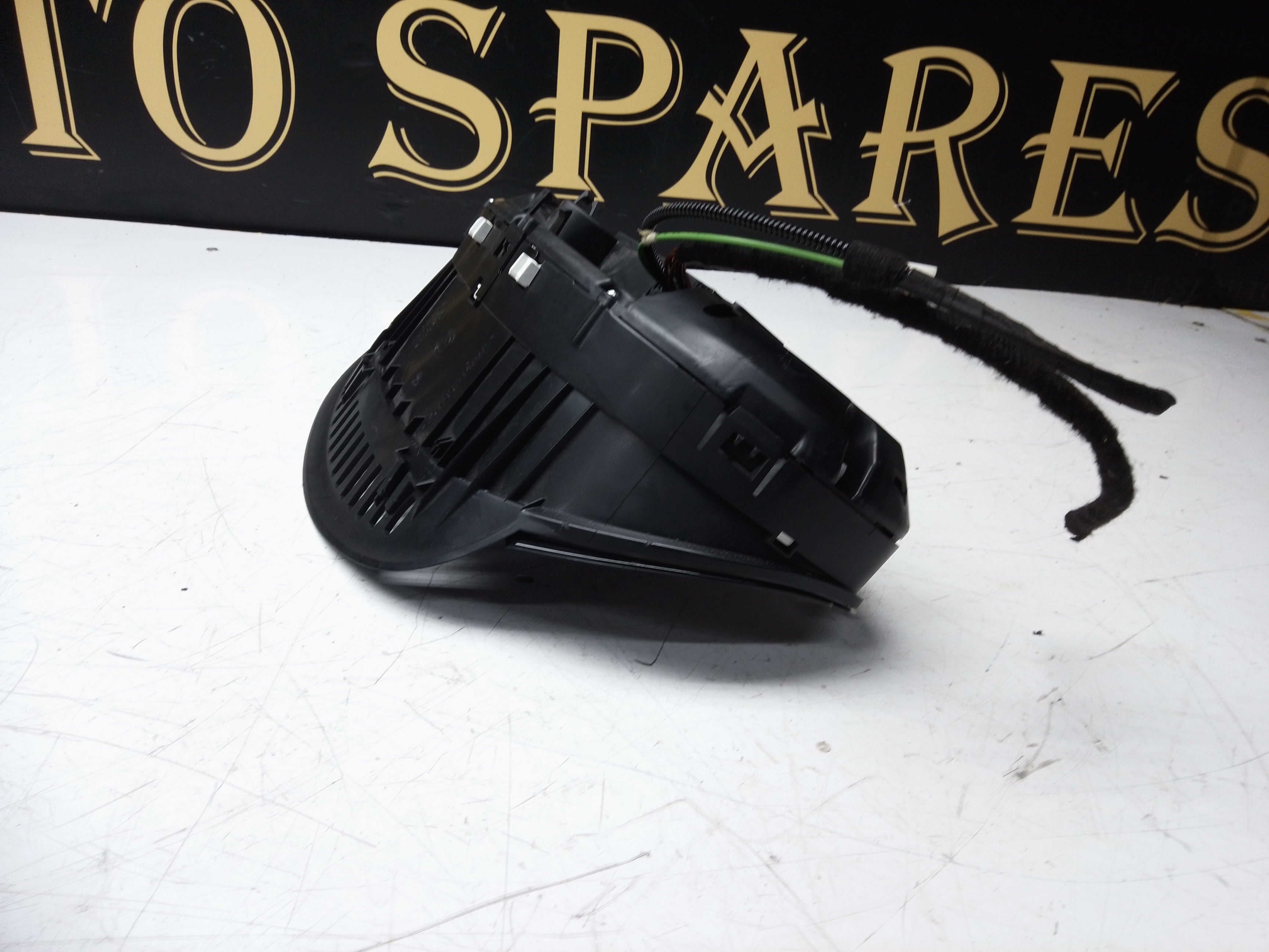 BMW X5, F15, F85 2012–2017 Speedometer (9364608-01)