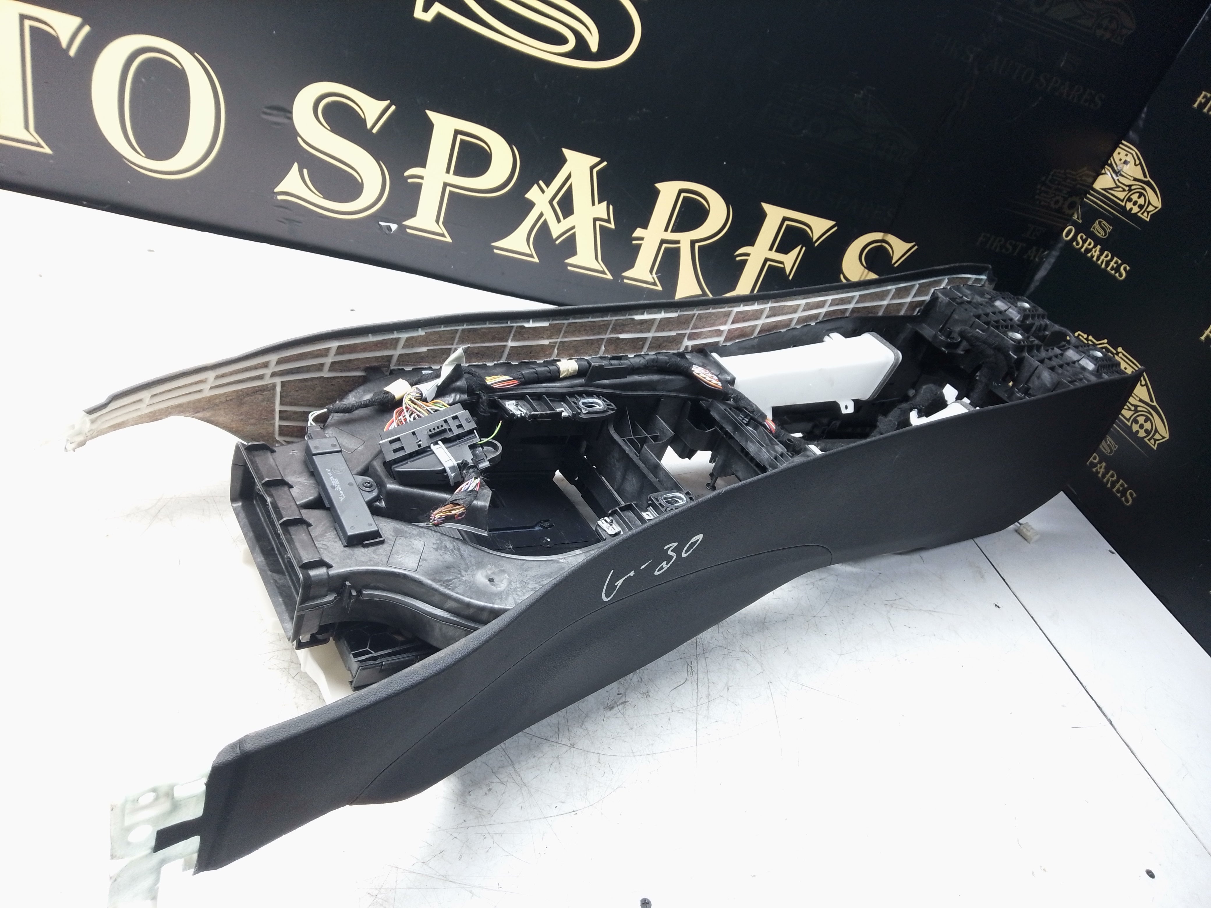 BMW 5 Series G30 2017–2023 Centre Console