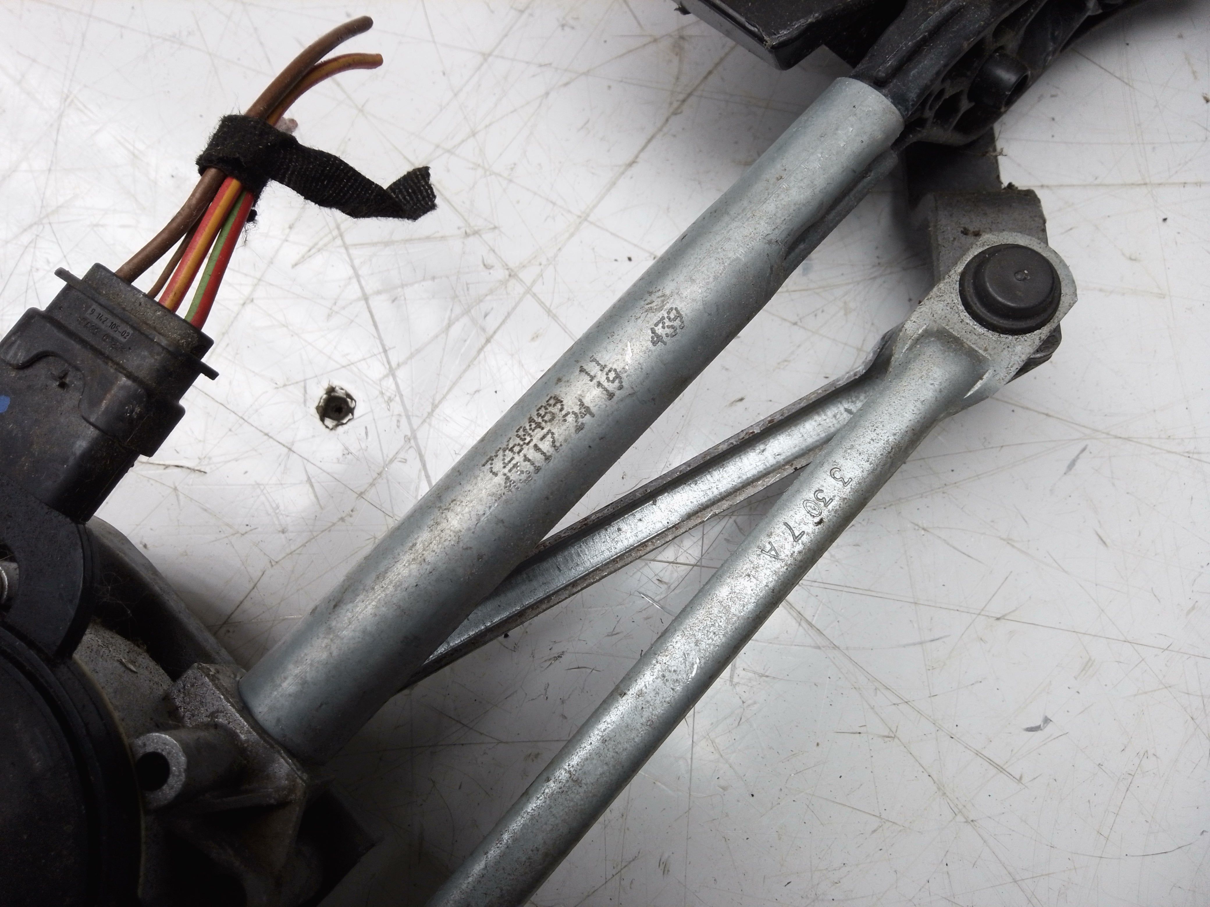 BMW 1 & 2 Series Front Wiper Motor & Linkage (7260489 11) (726750403)