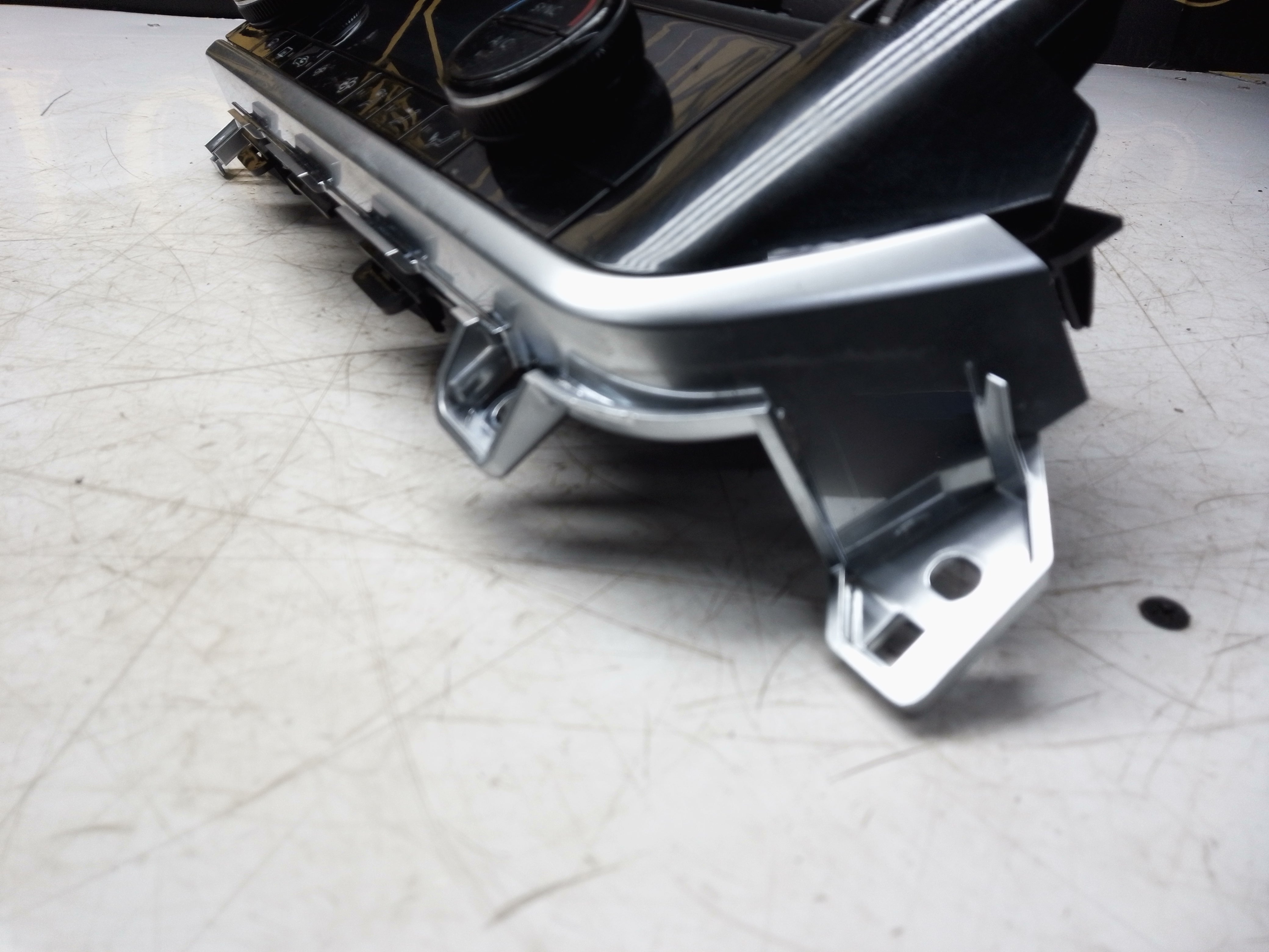 Nissan Qashqai J12 2023 Climate Control Unit Module (275006UM4C)