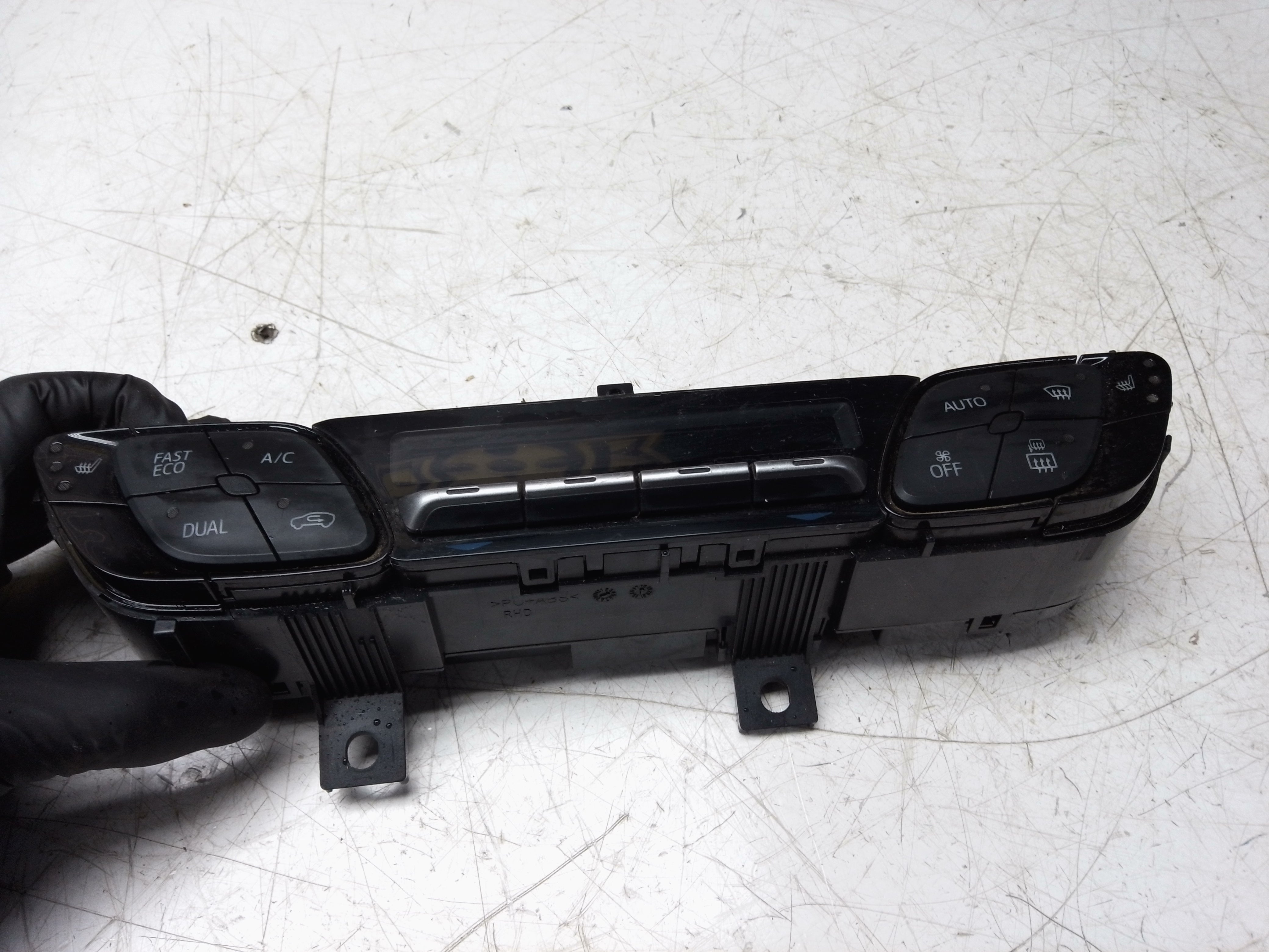 Toyota C-HR 2016–2021 Heater Control Panel Assembly (55900-F4181) (A2C1885560001)