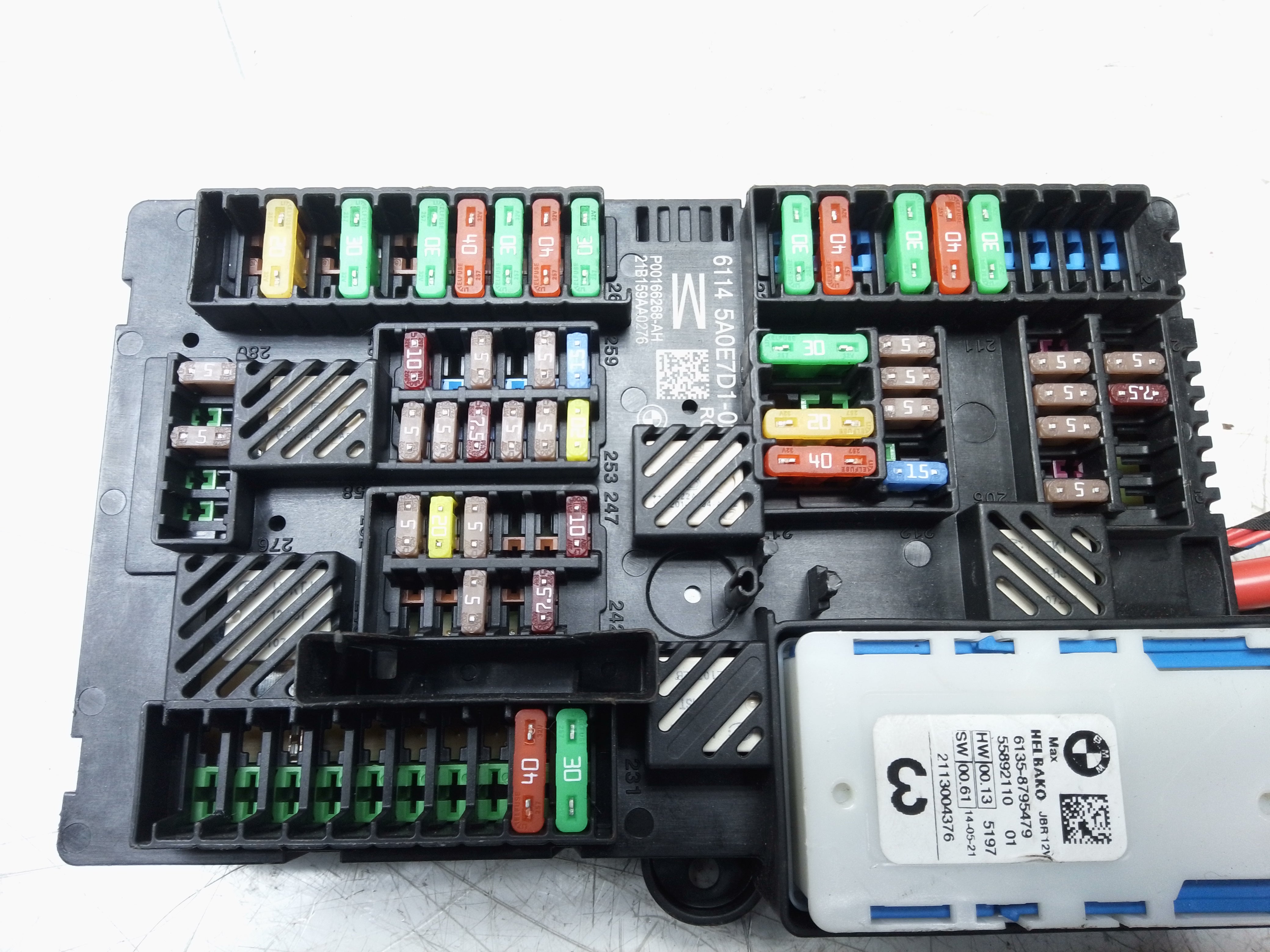 BMW 3 Series G20 G21 Hybrid Fuse Relay Box (5A0E7D1)