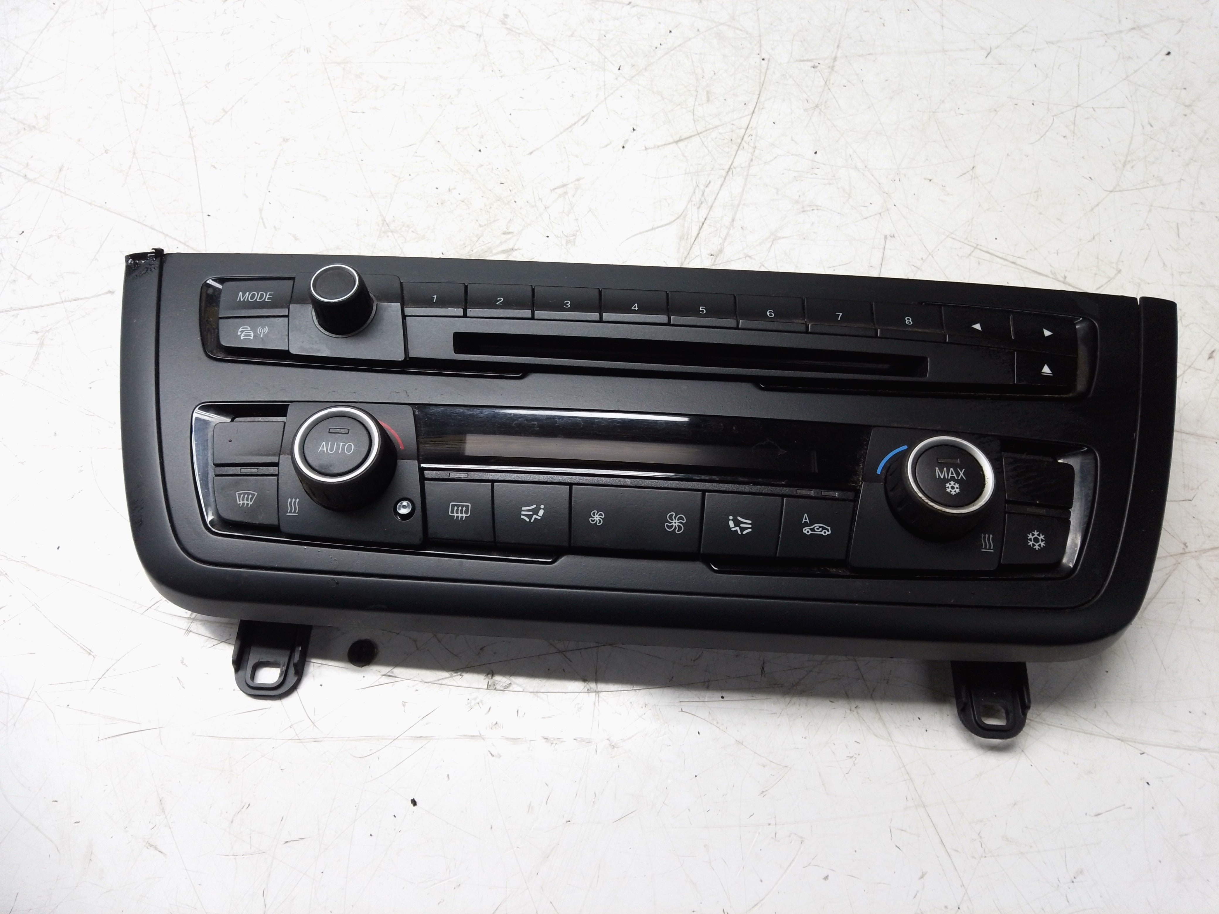 BMW 1 & 3 Series F20, F30 (2012) Climate Control Unit (9226784-03 / 3844582)