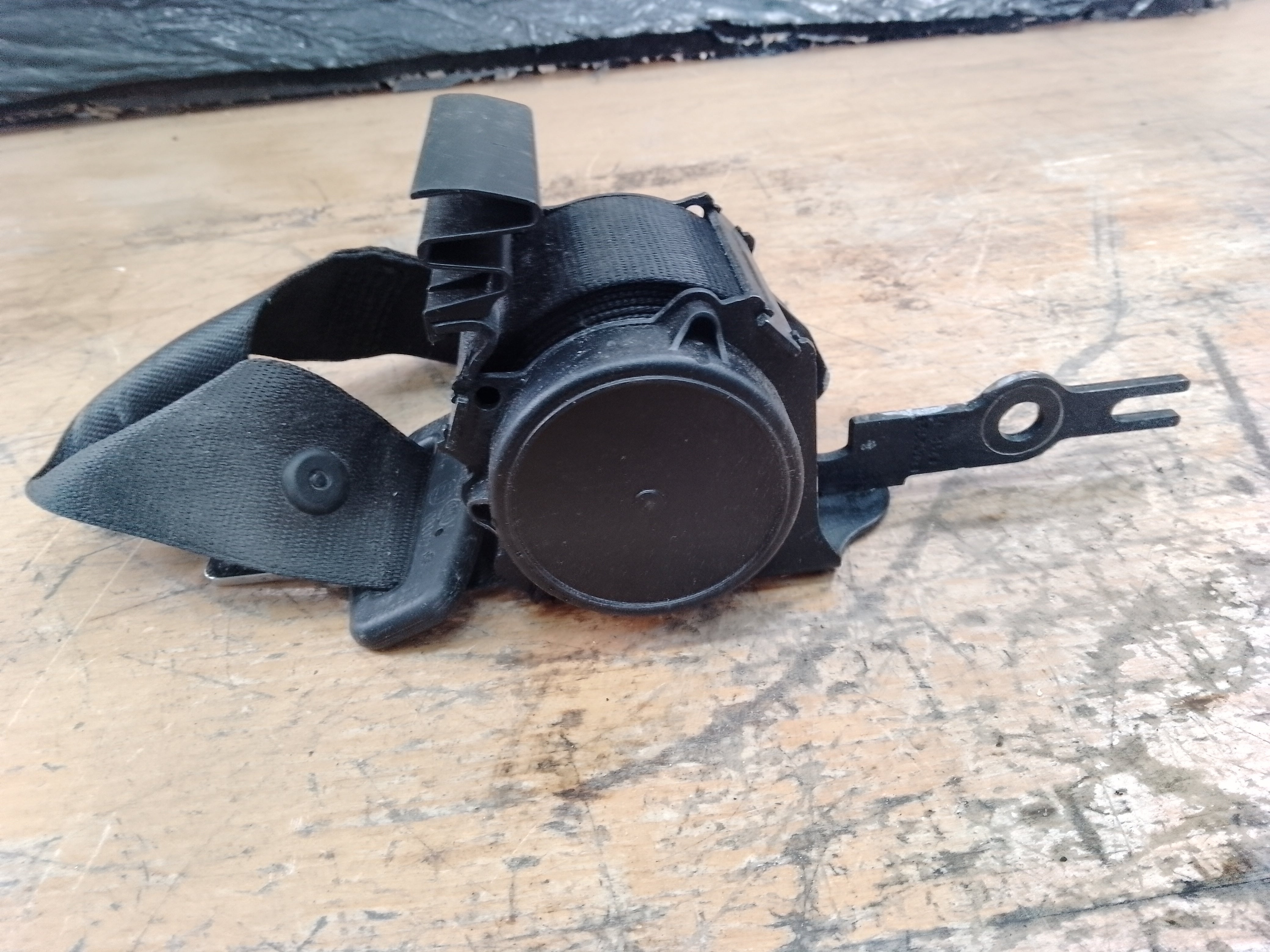 BMW 3 Series F30 2011–2019 Rear Seat Belt – Left or Right (619185300E)