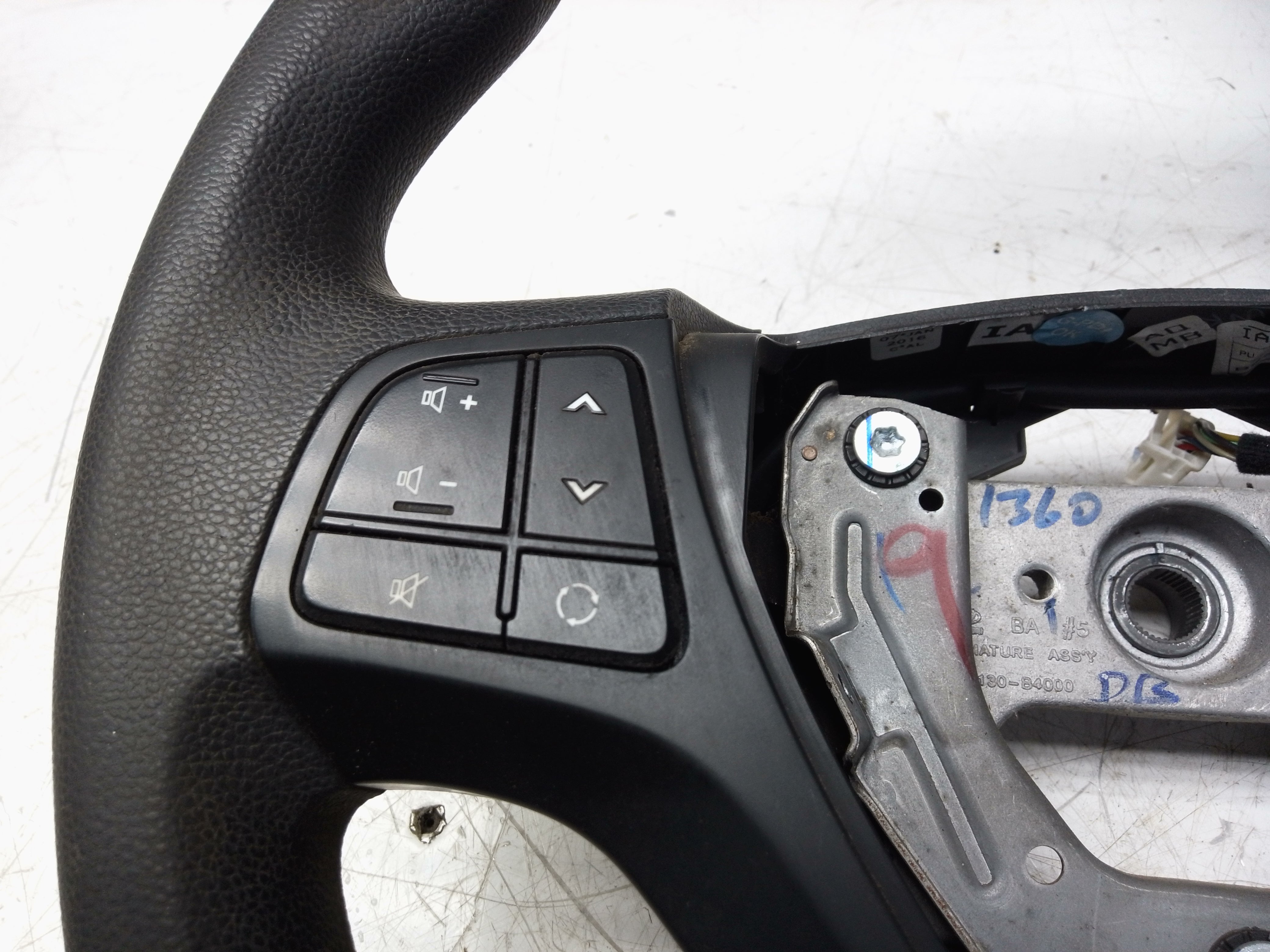 Hyundai i10 2014–2021 Steering Wheel (56100B9040PYN)