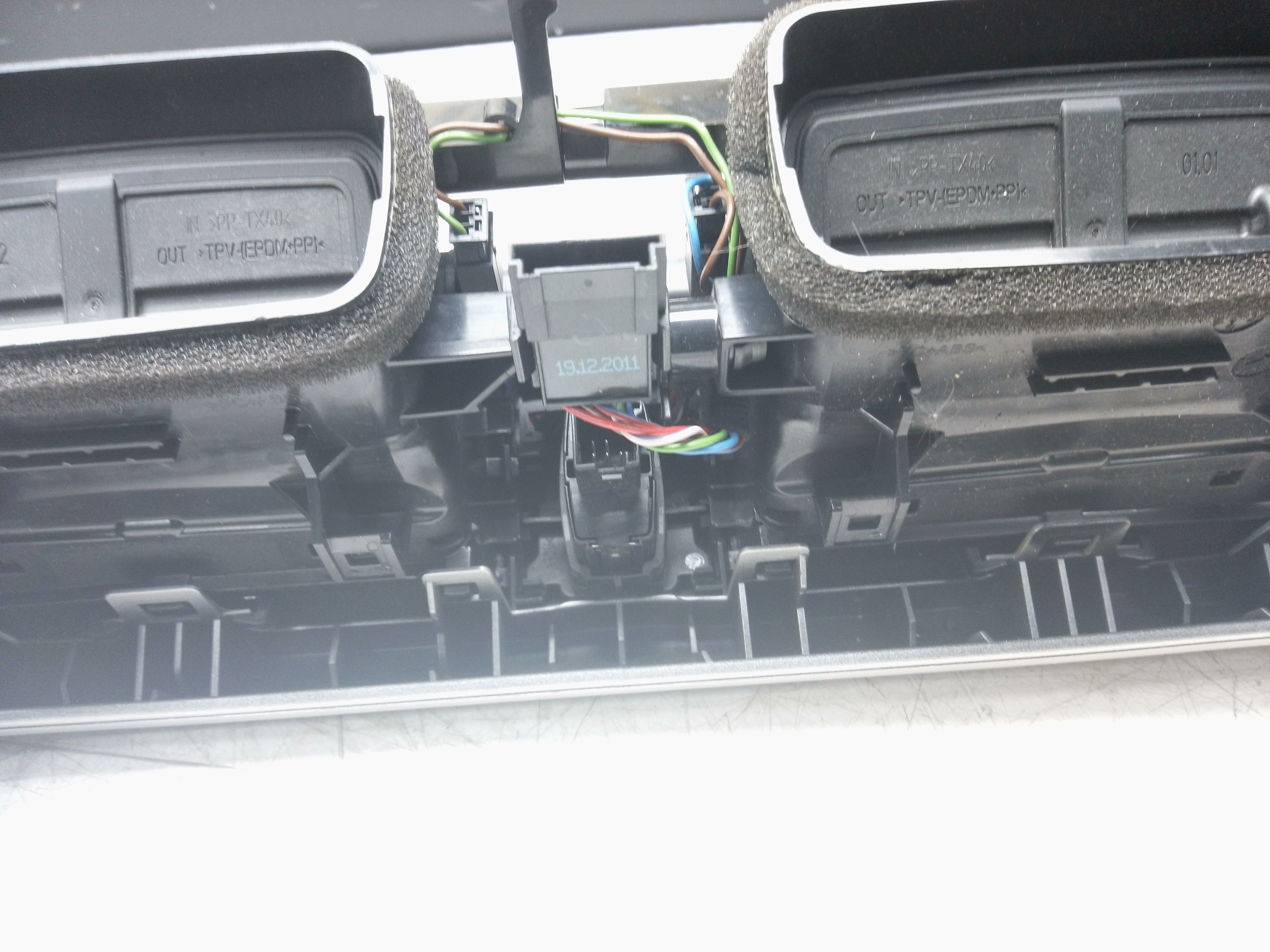 BMW 3 Series F30/F31 (2011–2020) Air Conditioning Radiator (9218552-15)