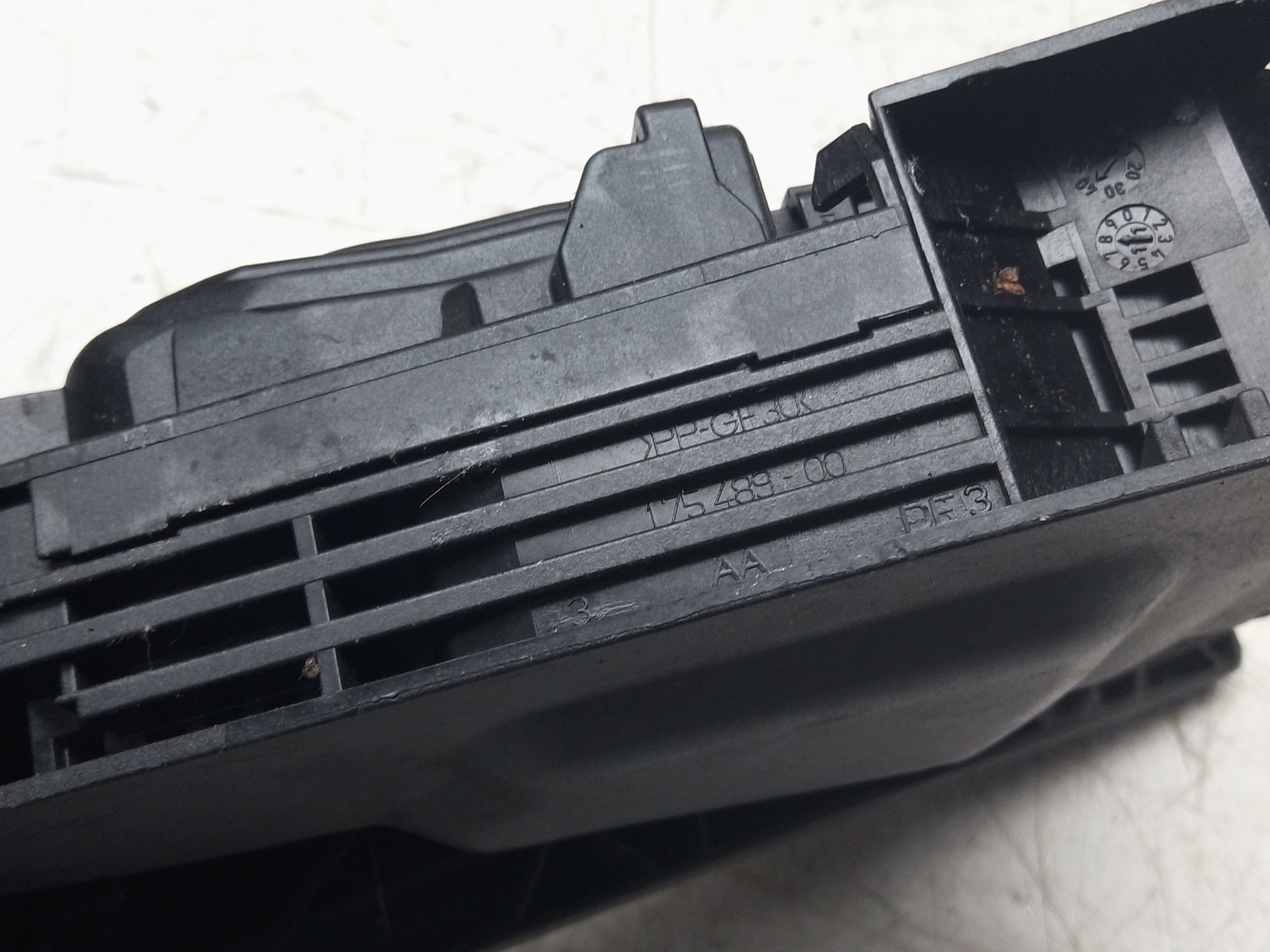 BMW 1 Series F20 2011 Accelerator Throttle Pedal Potentiometer (6789529 04)