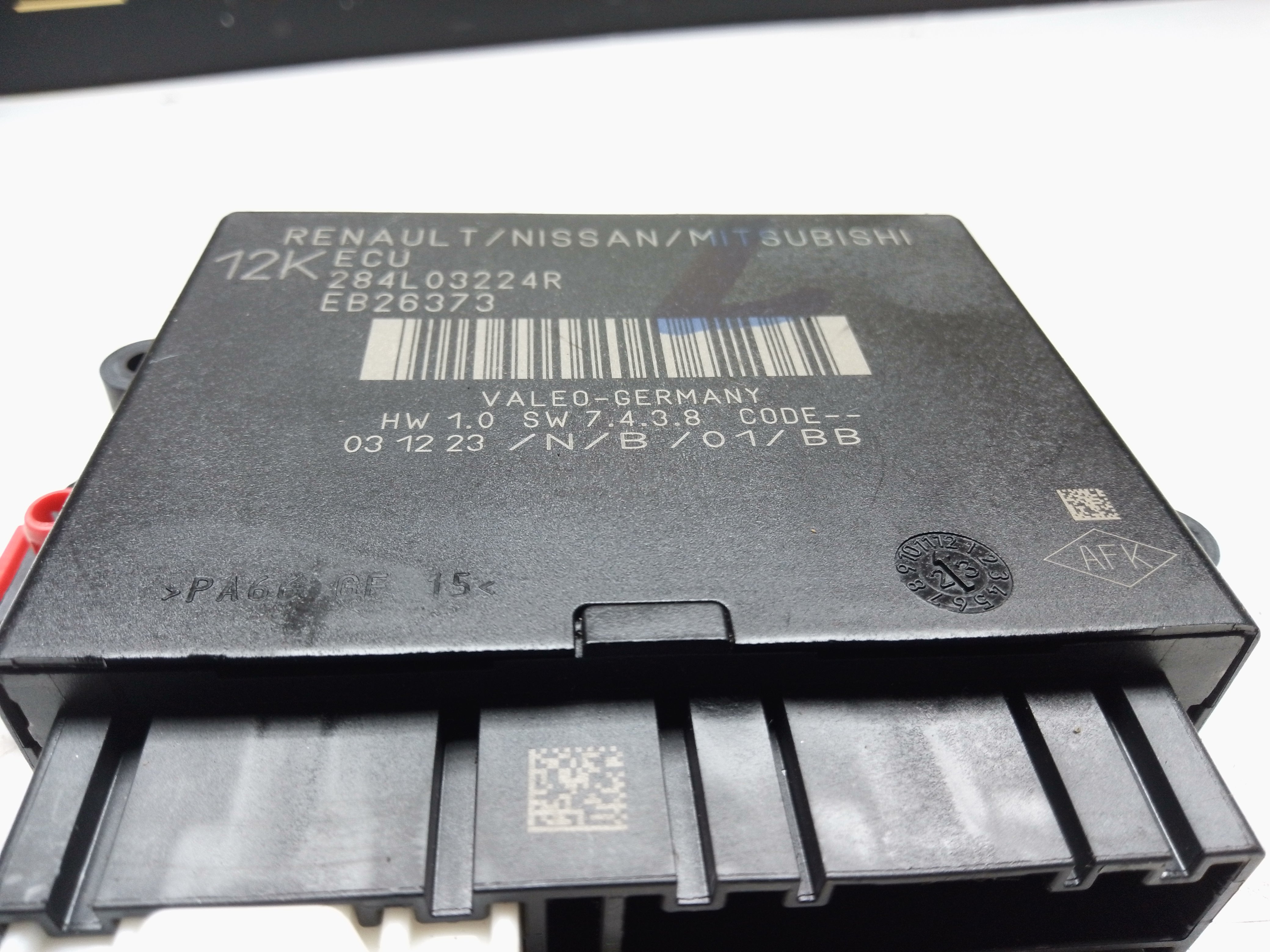 Nissan Qashqai J12 2021-2024 Parking Distance Control (PDC) Module (284L03224R)