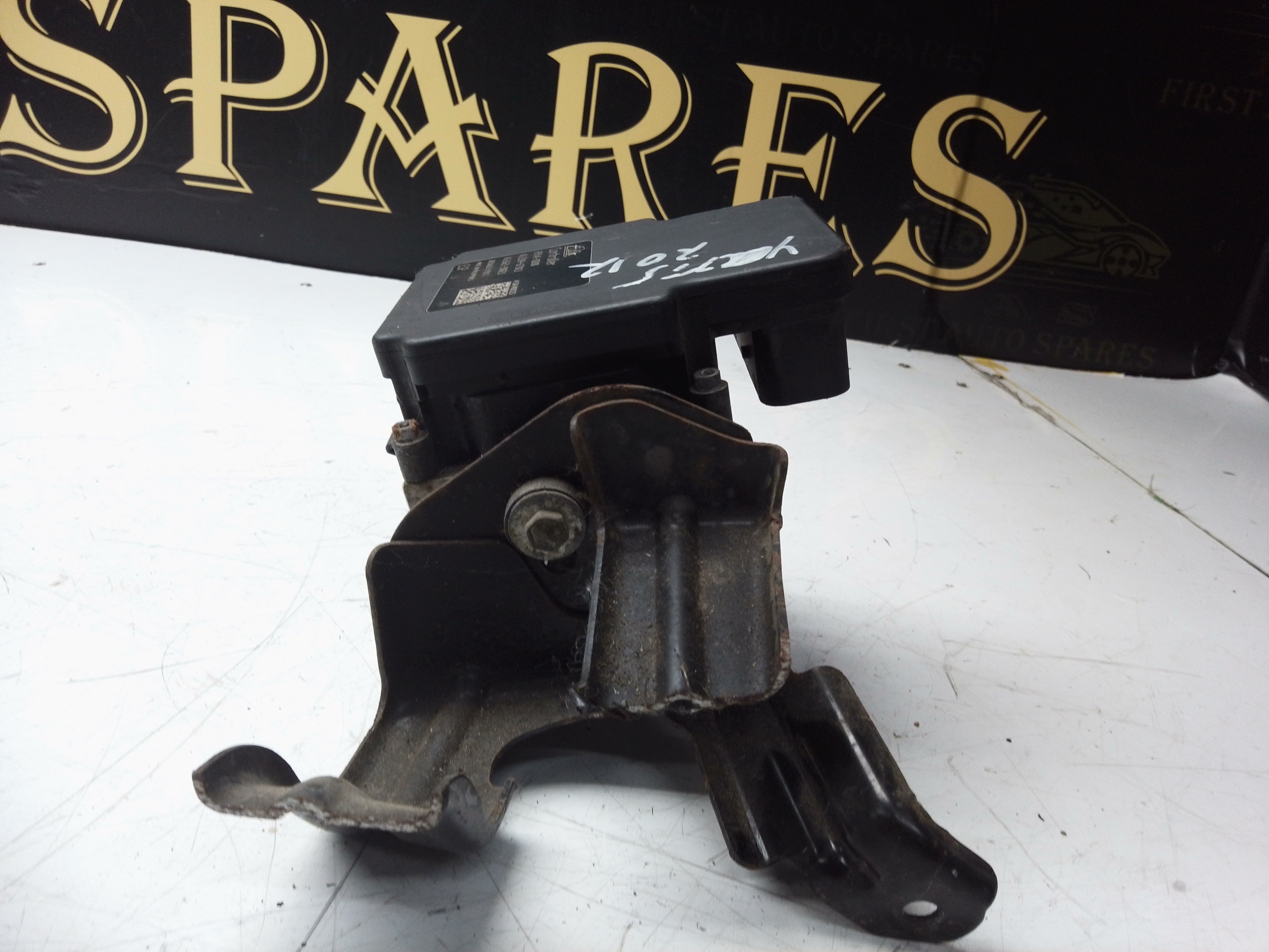 Toyota Yaris 2012 ABS Pump / Modulator (89541-0D100)