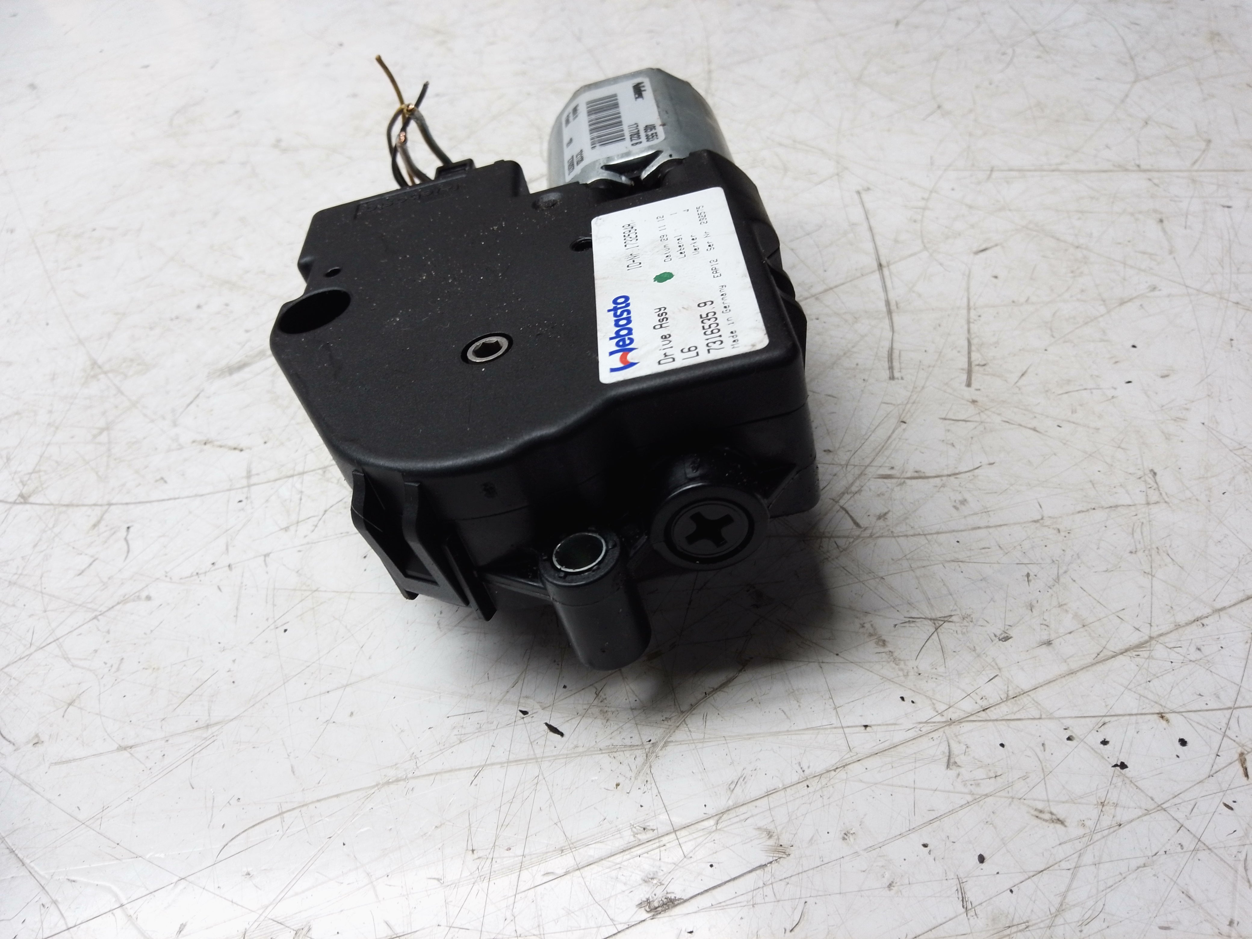 BMW 6 Series F13 2011–2019 Panoramic Sun Roof Motor Mechanism (1717822)