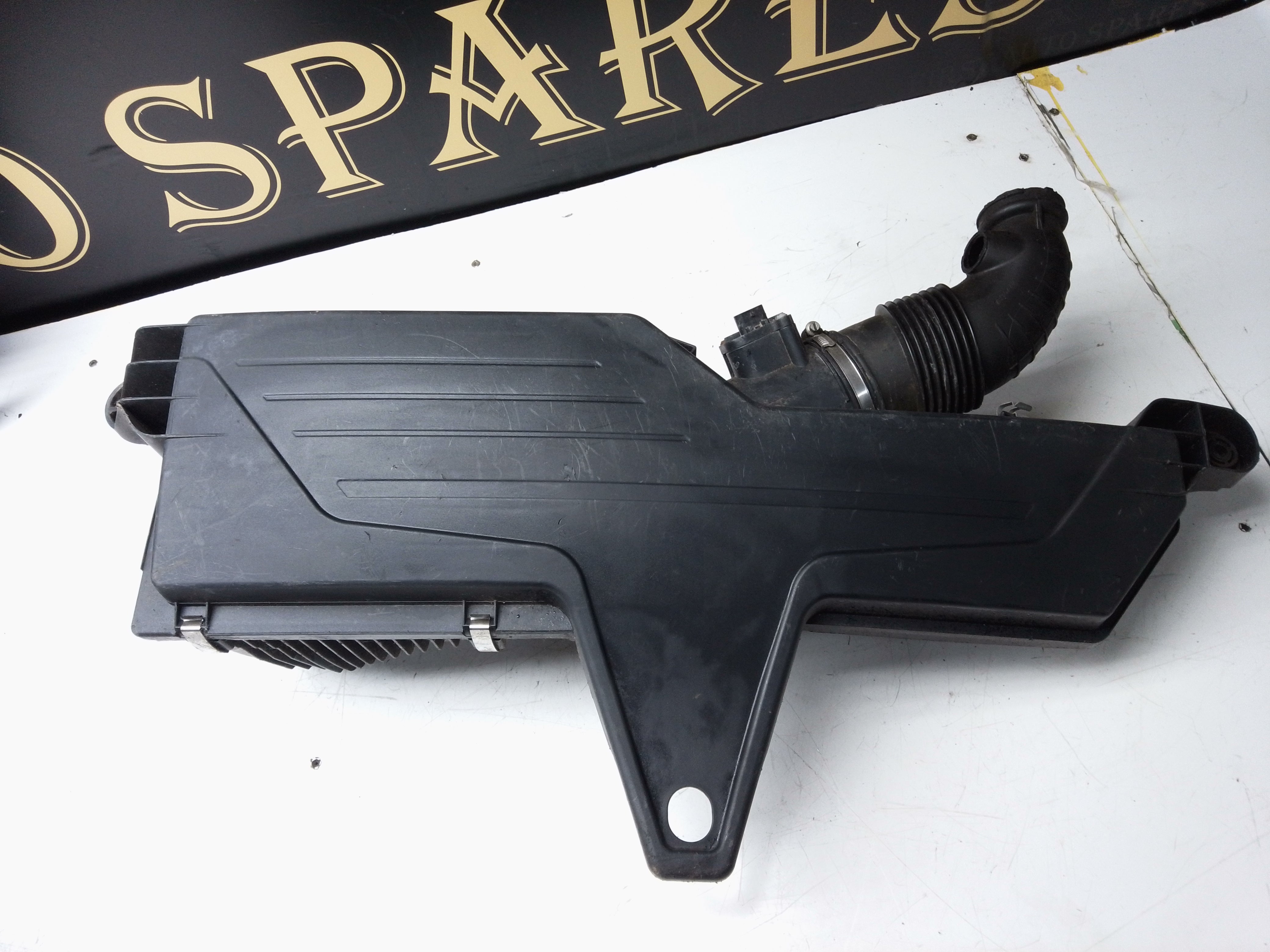 BMW 1 & 3 Series 116i F20 F21 F30 1.6 Petrol Air Filter Box Housing (7597582)