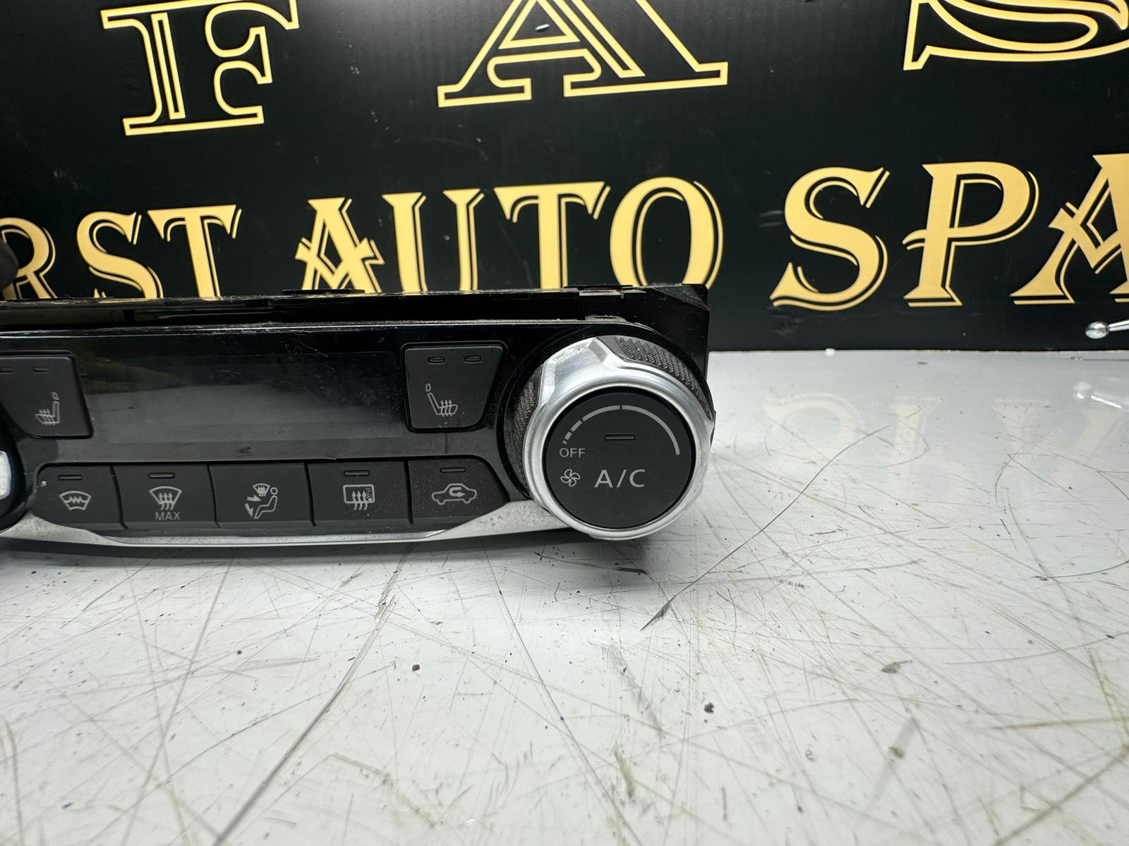 Nissan Juke Tekna 2020 Heater Climate Control Panel (27500-6PC0A) (275006PC0A--C)