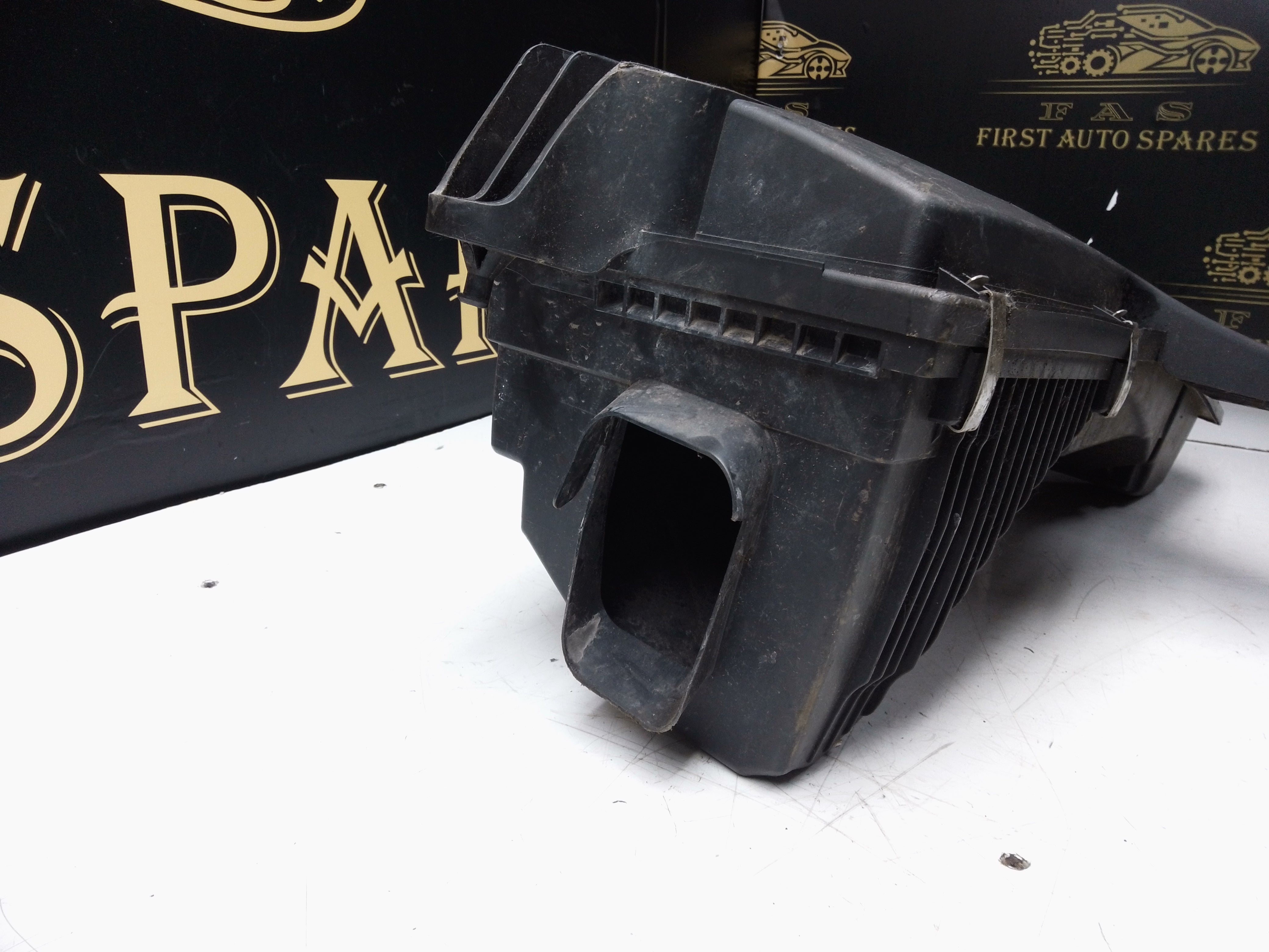 BMW 1 & 3 Series 116i F20 F21 F30 1.6 Petrol Air Filter Box Housing (7597582)