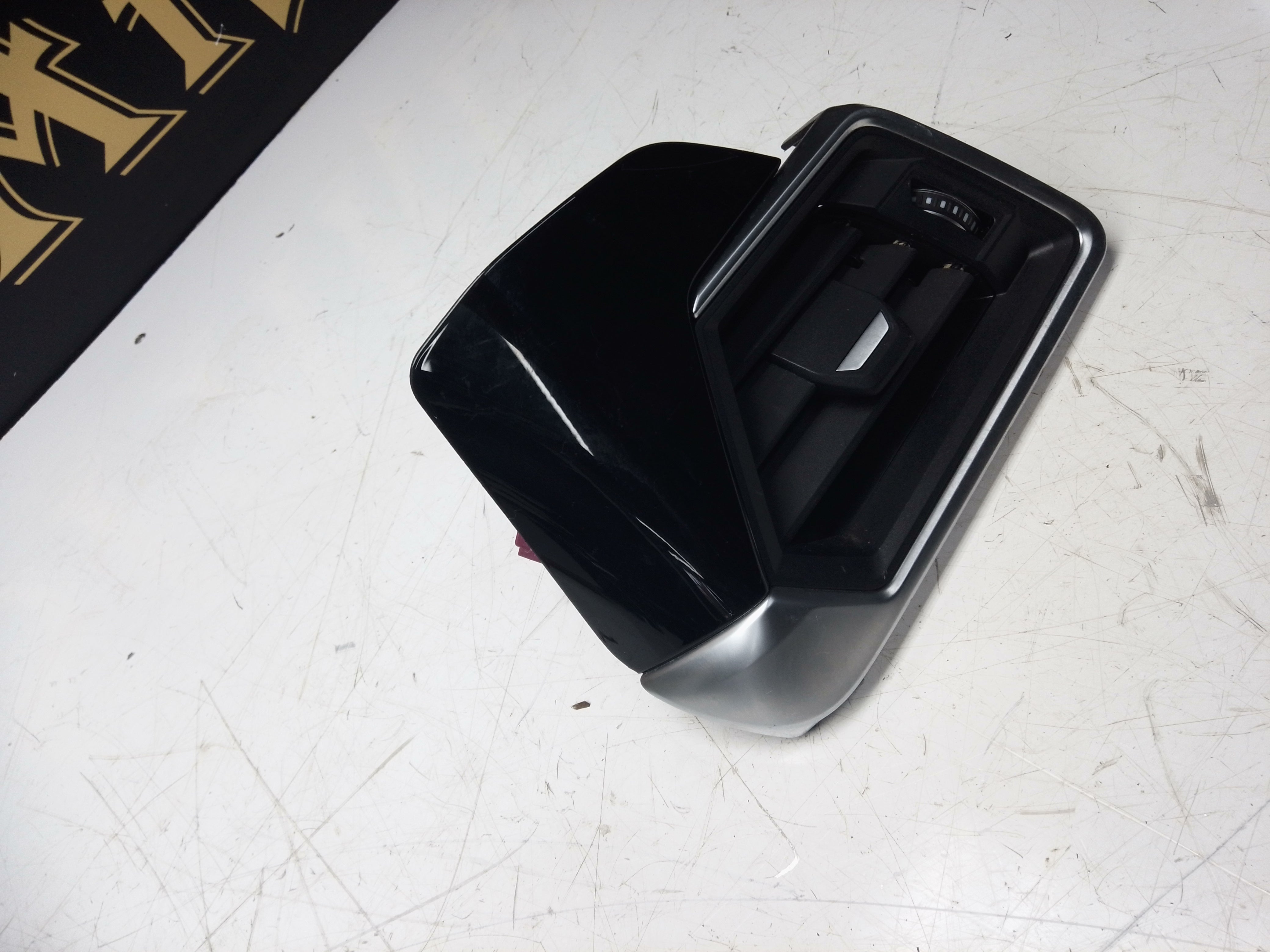 BMW 3 Series G20 G21 2020 Dashboard Air Vent Grill – Right Driver Side (6848619)