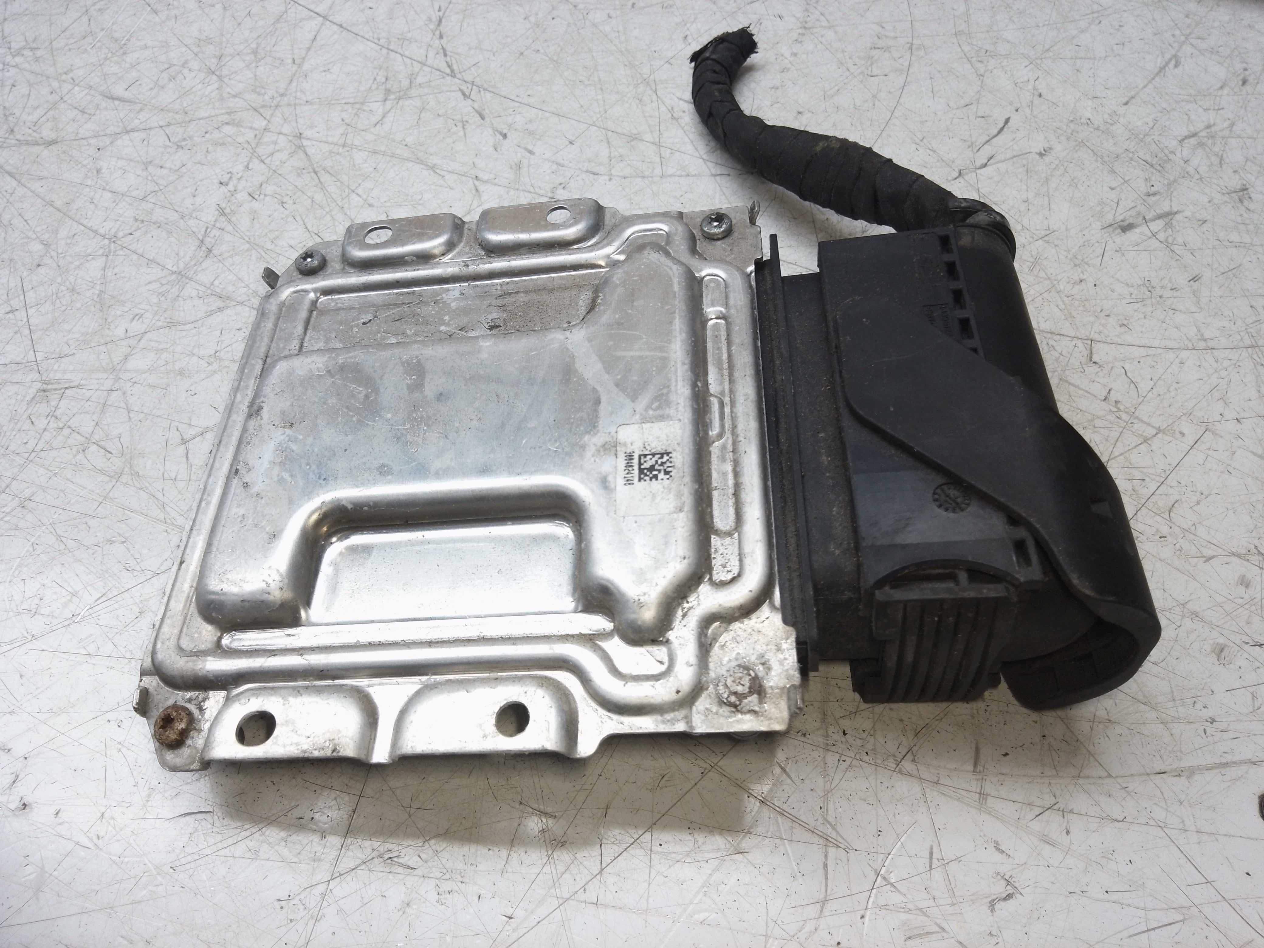 BMW F10 F11/F15 LCI/F32 F33 AdBlue Module Control Unit ECU SCR 7394466 14–20