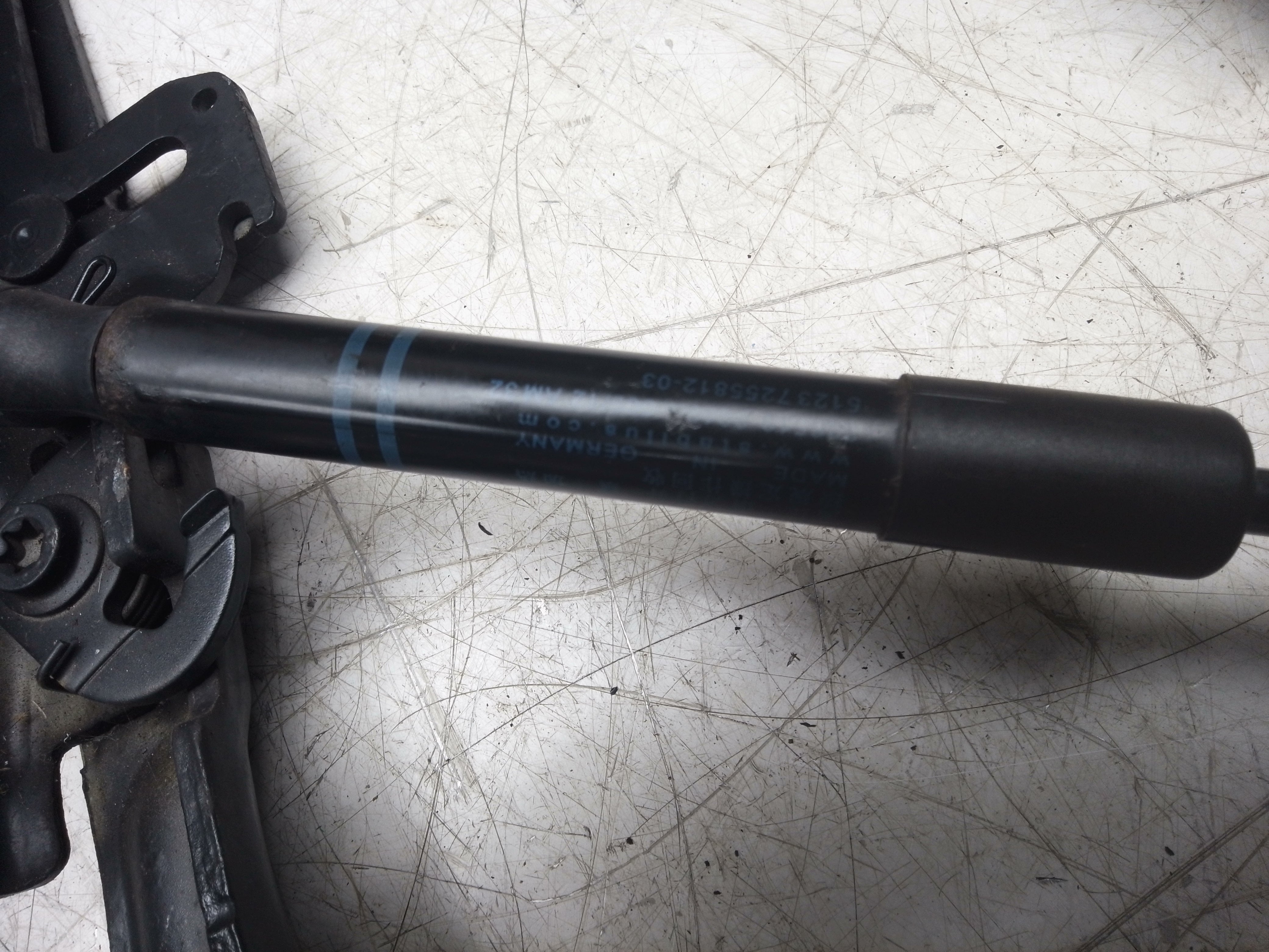 BMW 1 2 3 Series 2012 F20 F22 F30 Pair of Bonnet Hinges (7239415) (7239416)