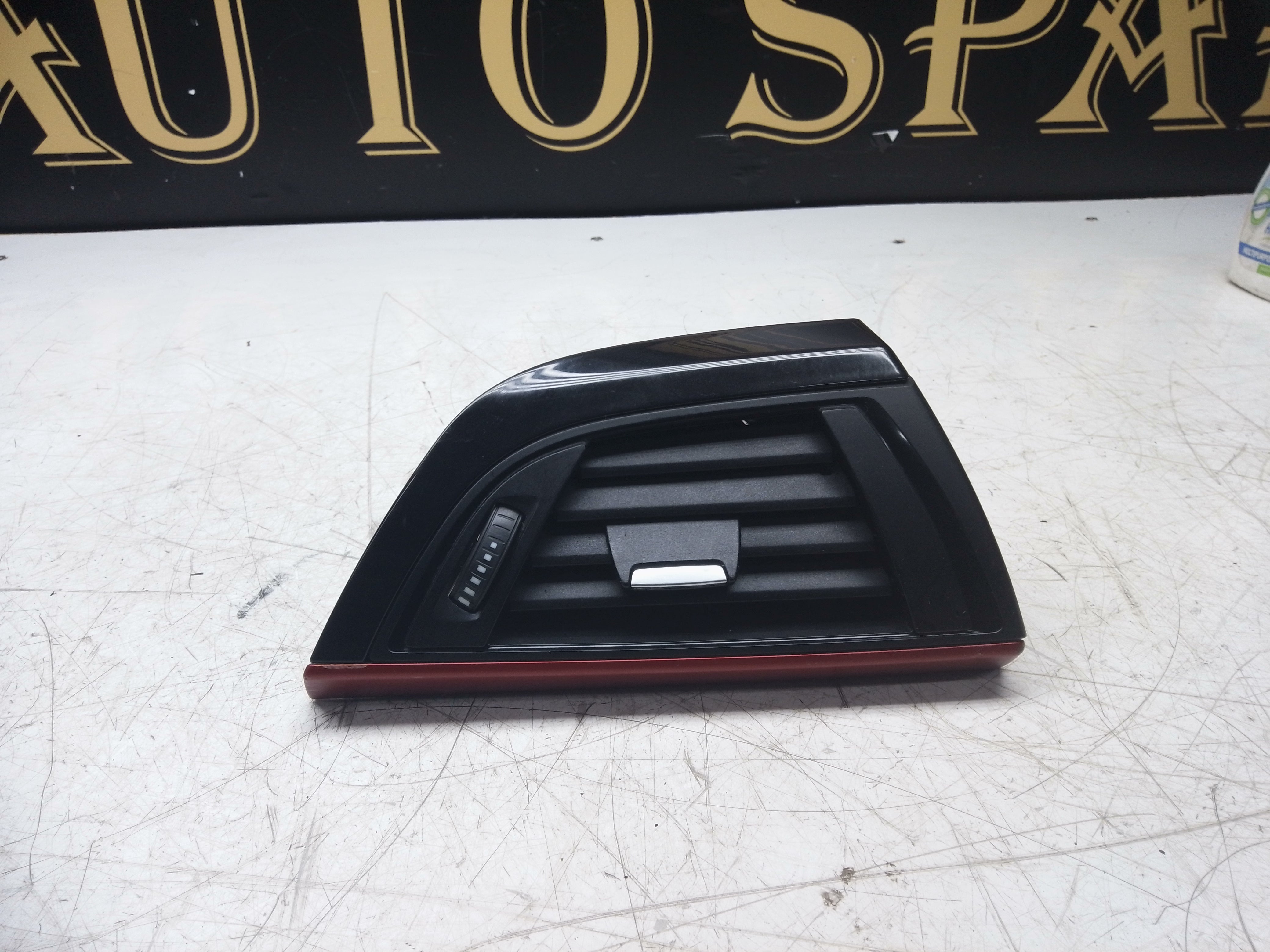 BMW 1 Series F20 116i Sport 2012 Front Right Side Air Vent (9205356-06)
