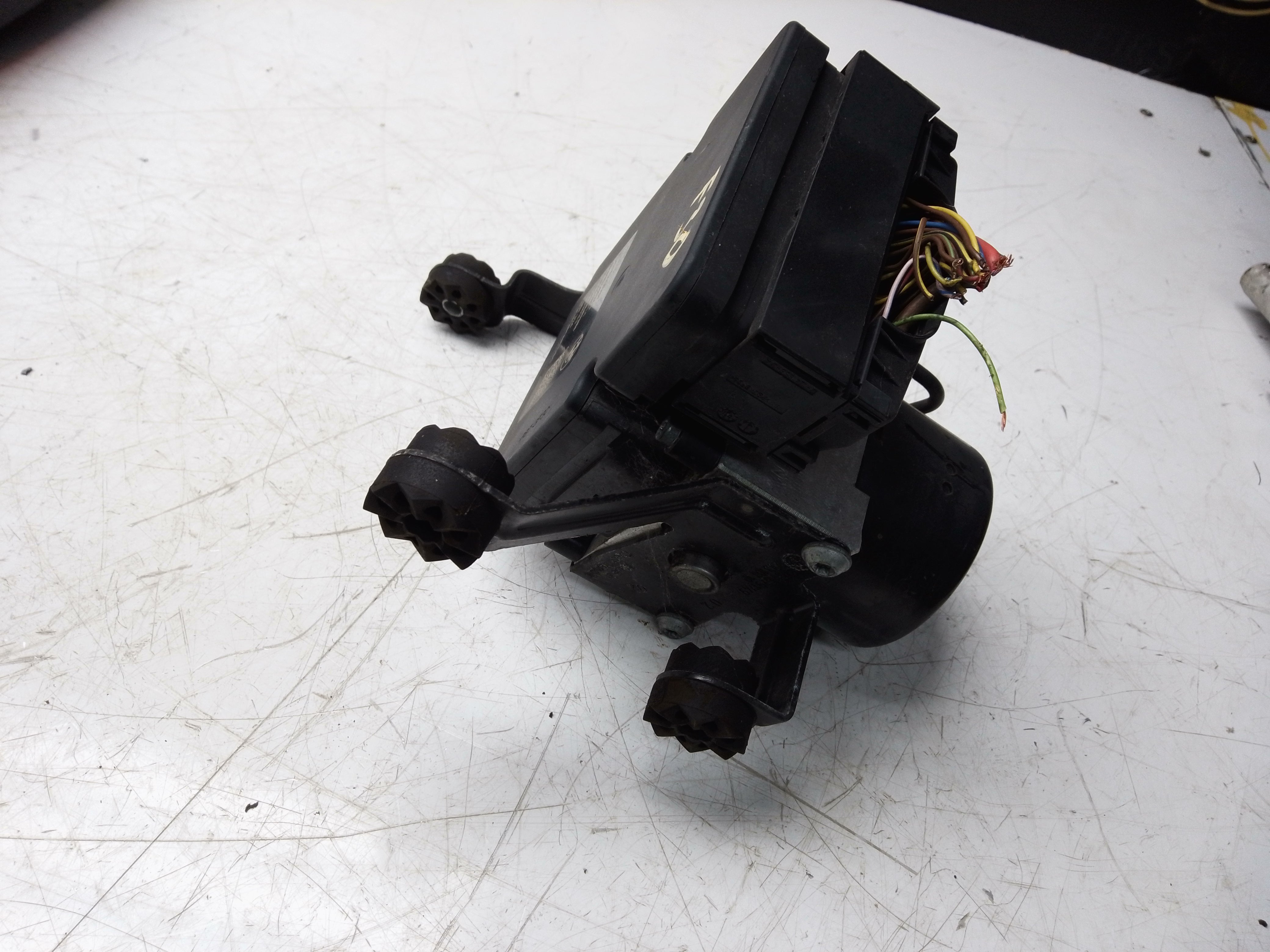 BMW 3 Series F30 2011 ABS Pump Control Module Unit (6857323 / 6857324)