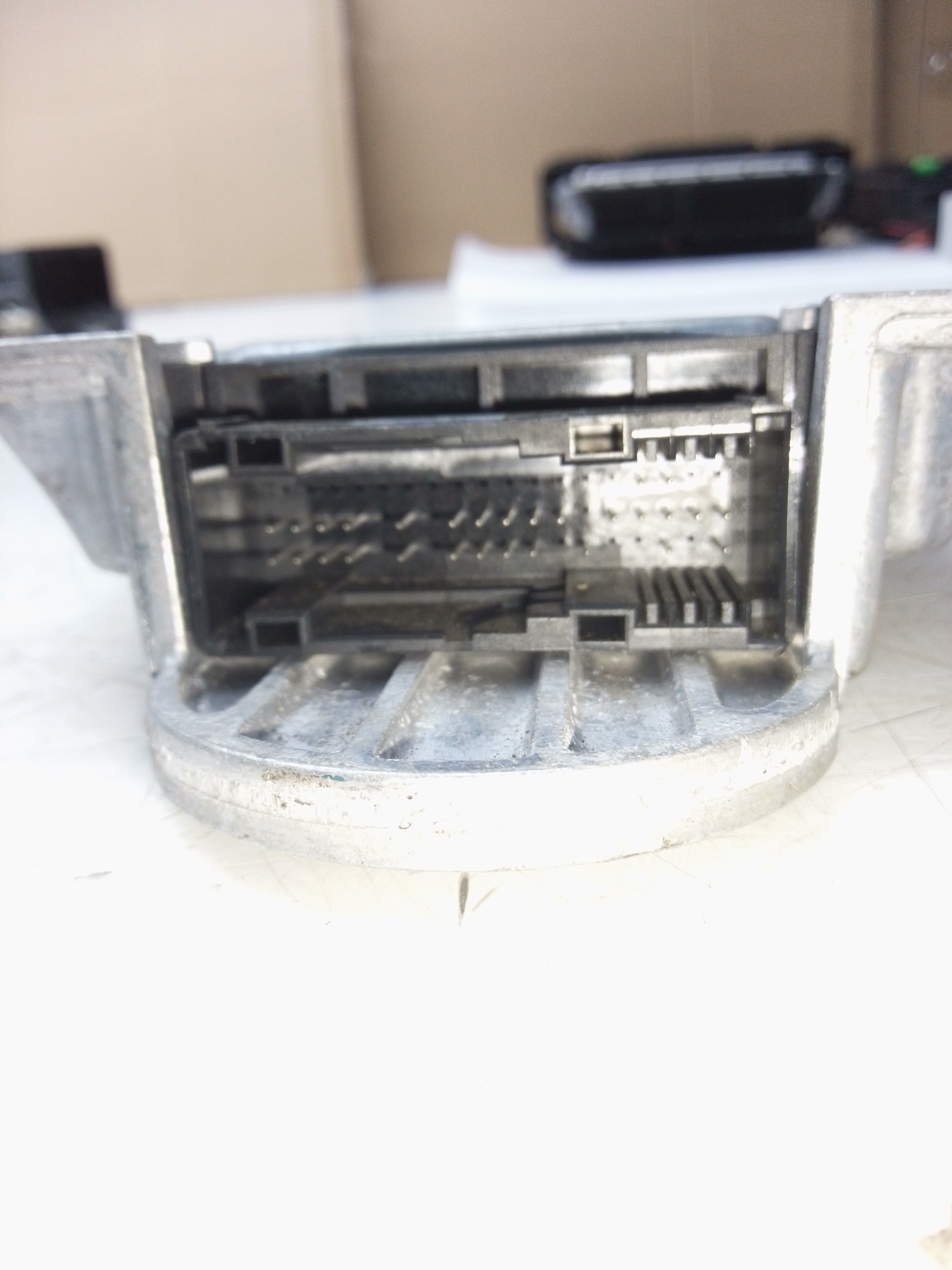 BMW 1 Series F20 SRS Airbag Control Module/ Sensor 6863389-01 – 2014–2019