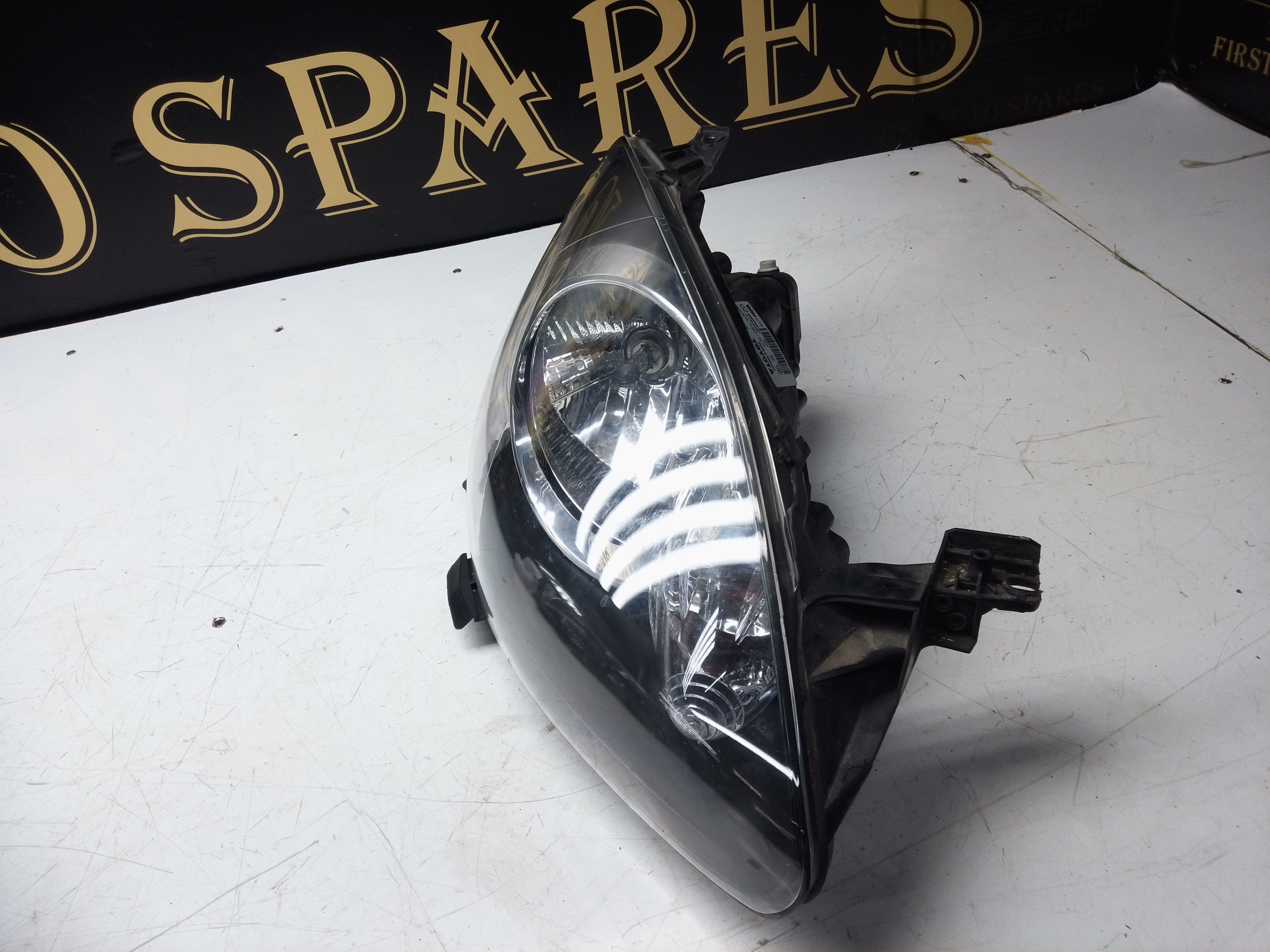 Toyota Aygo 2012 Right Headlight (81130-0H021)