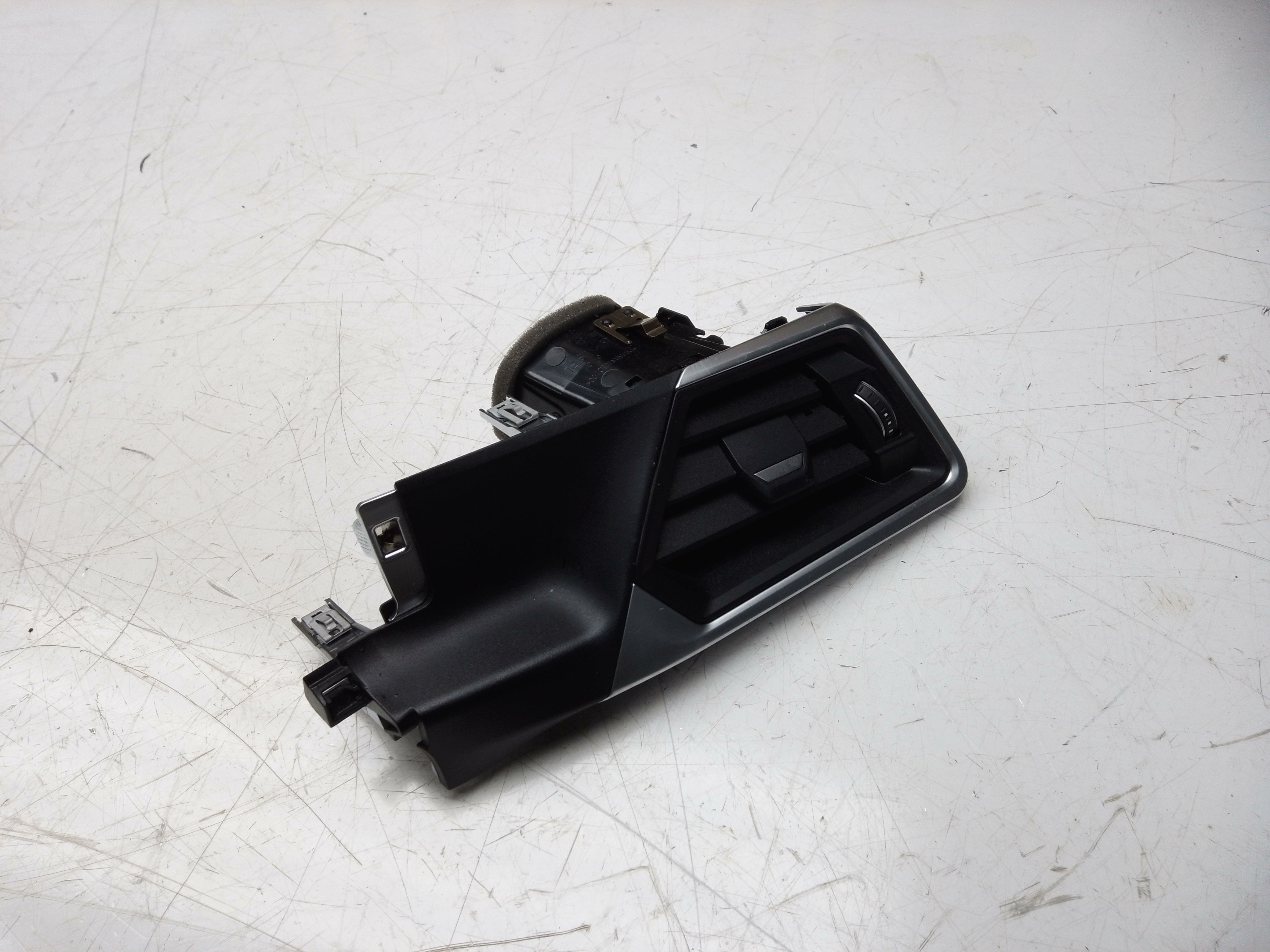 BMW 3 Series G20 G21 2017 Front Dashboard Air Vent Grill Trim (539259)