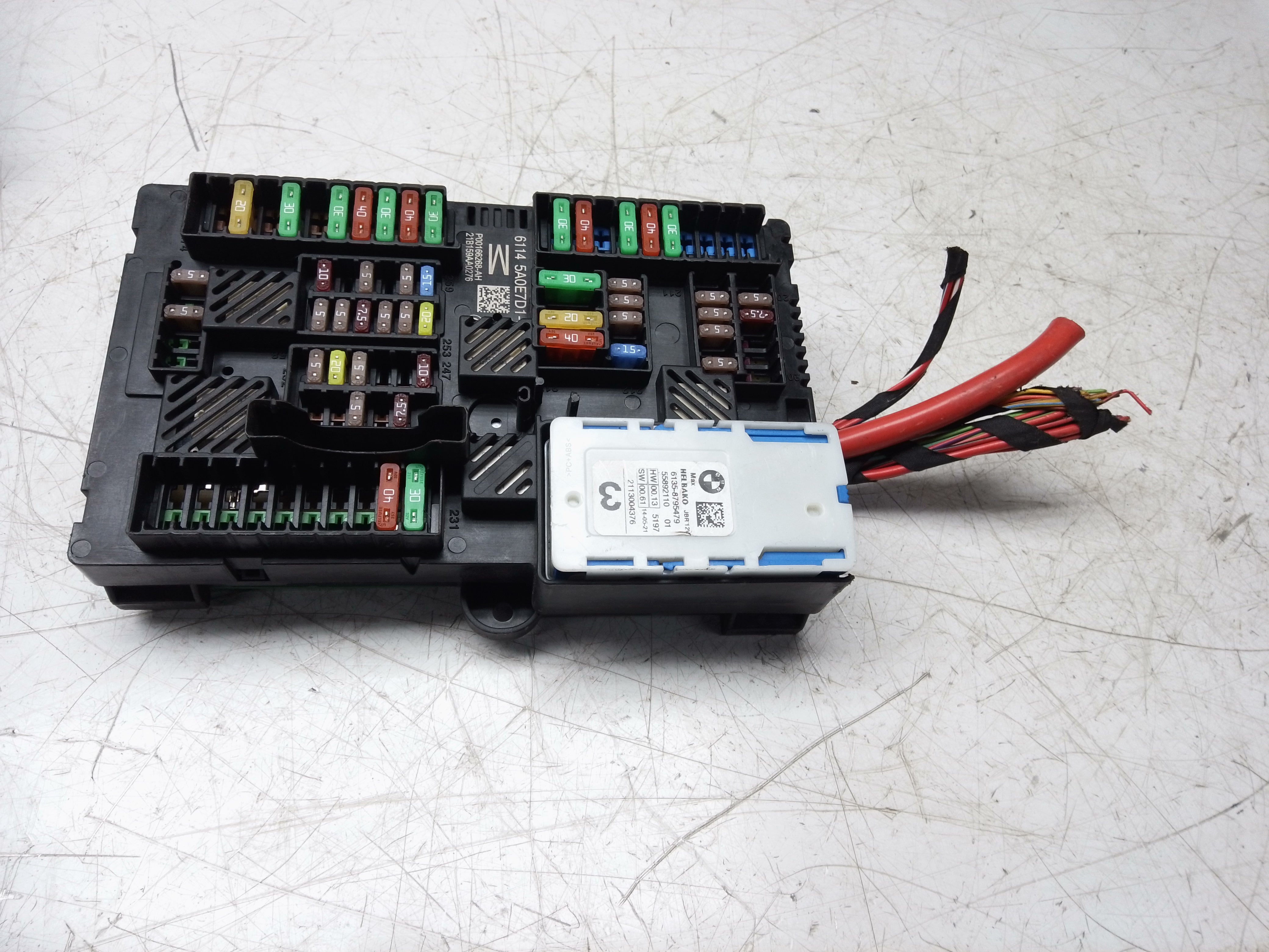 BMW 3 Series G20 G21 Hybrid Fuse Relay Box (5A0E7D1)