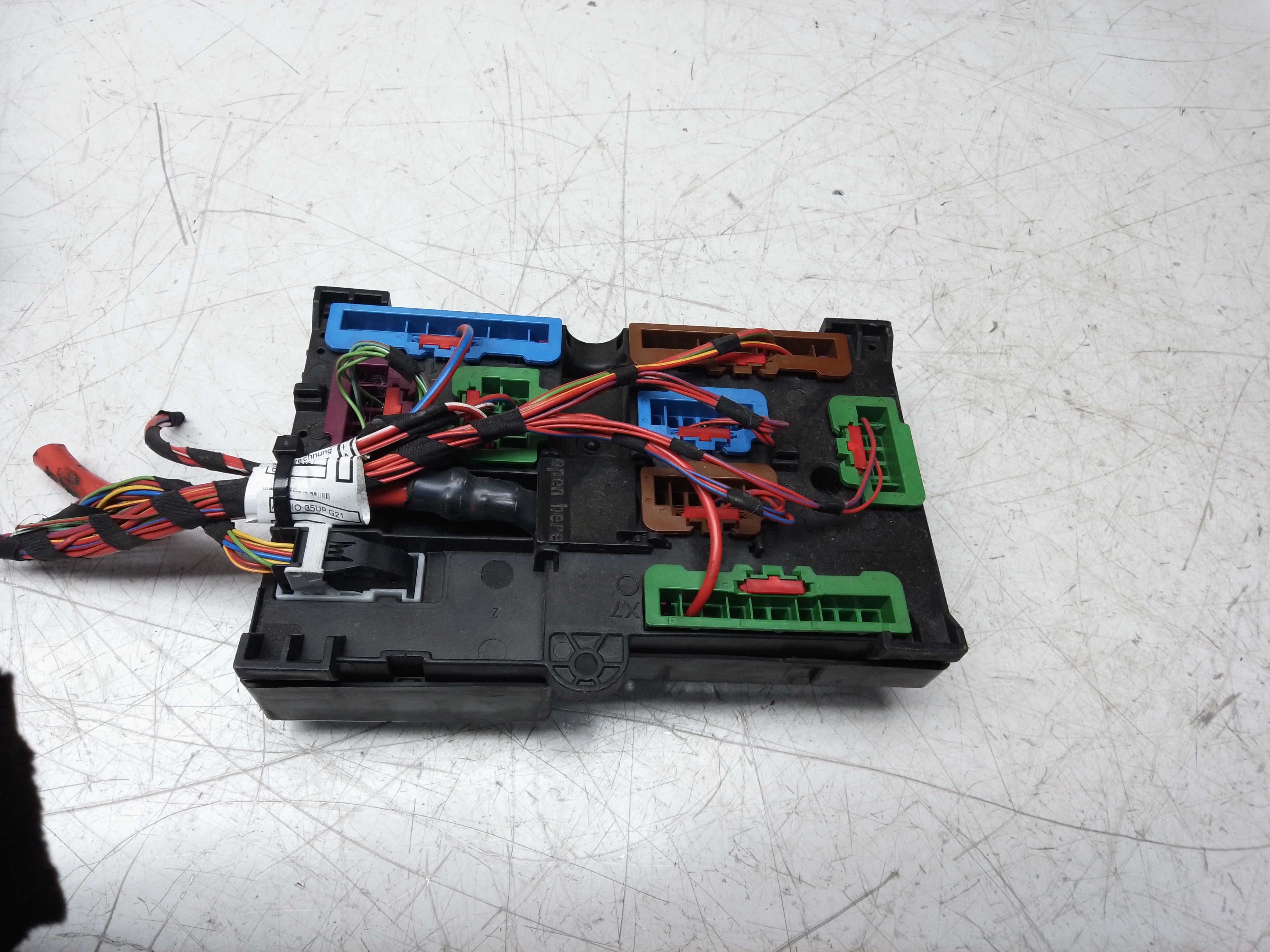 BMW 3 Series G20 G21 Hybrid Fuse Relay Box (5A0E7D1)
