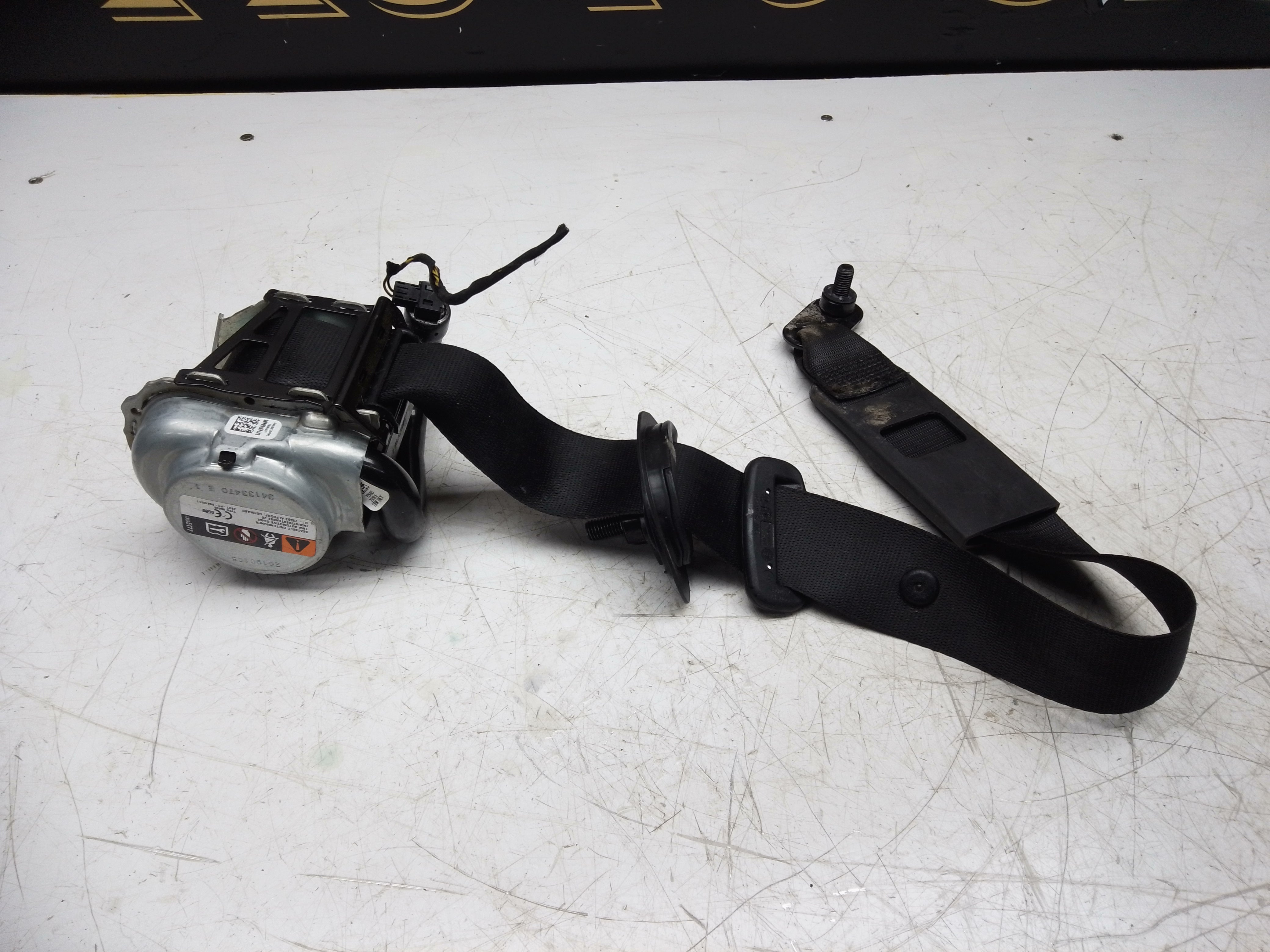 BMW X3 X4 G01 G02 F97 F98 Rear Left Side Upper Seat Belt (34133470)